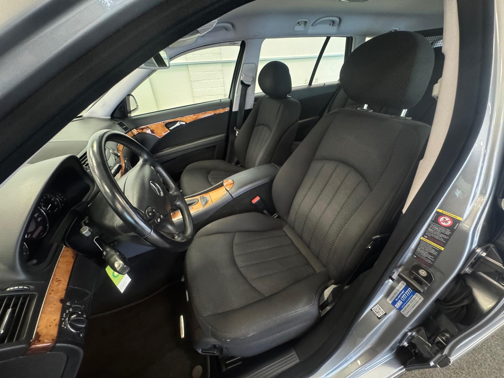 Foto van Mercedes-Benz E 230