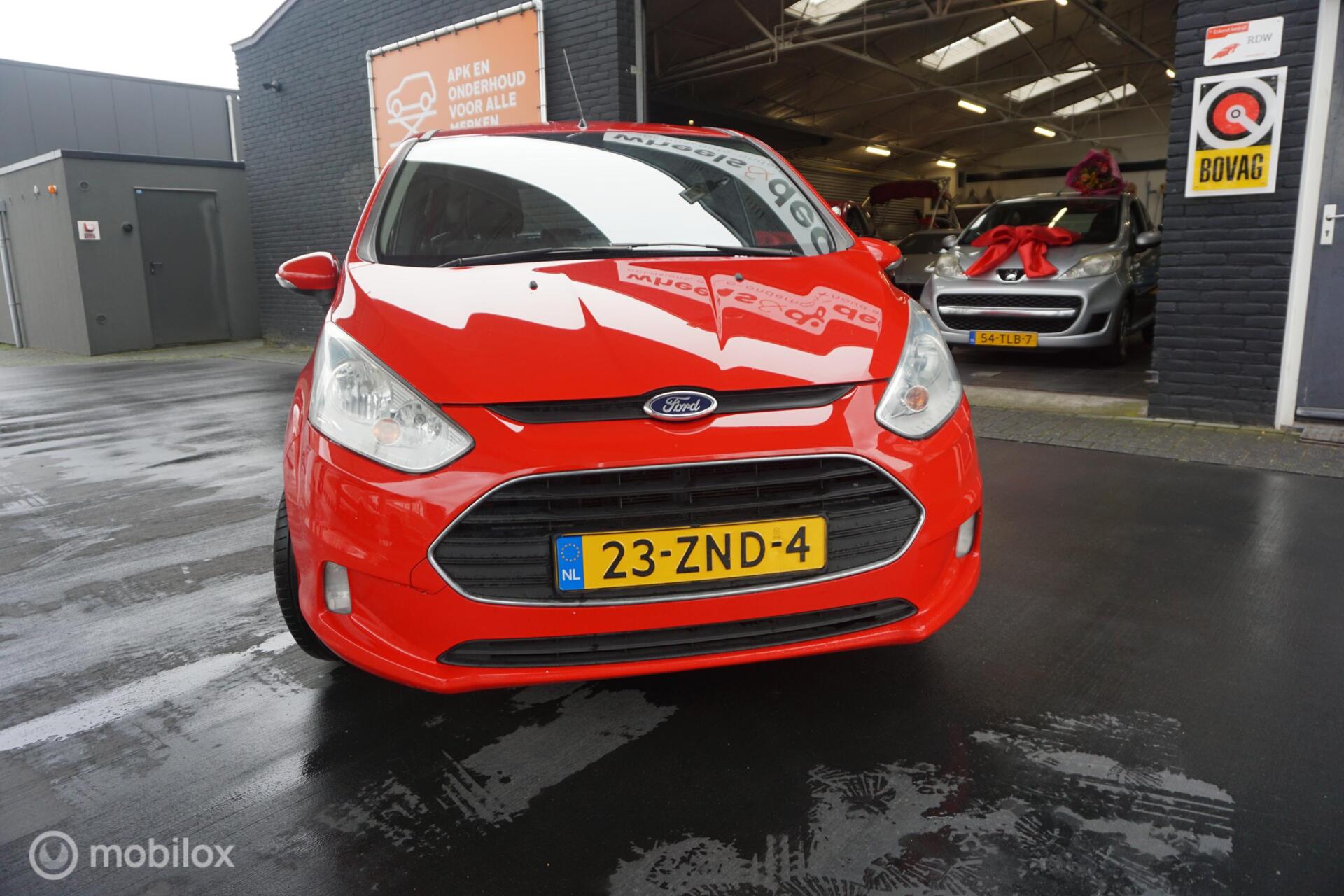 Foto van Ford B-max