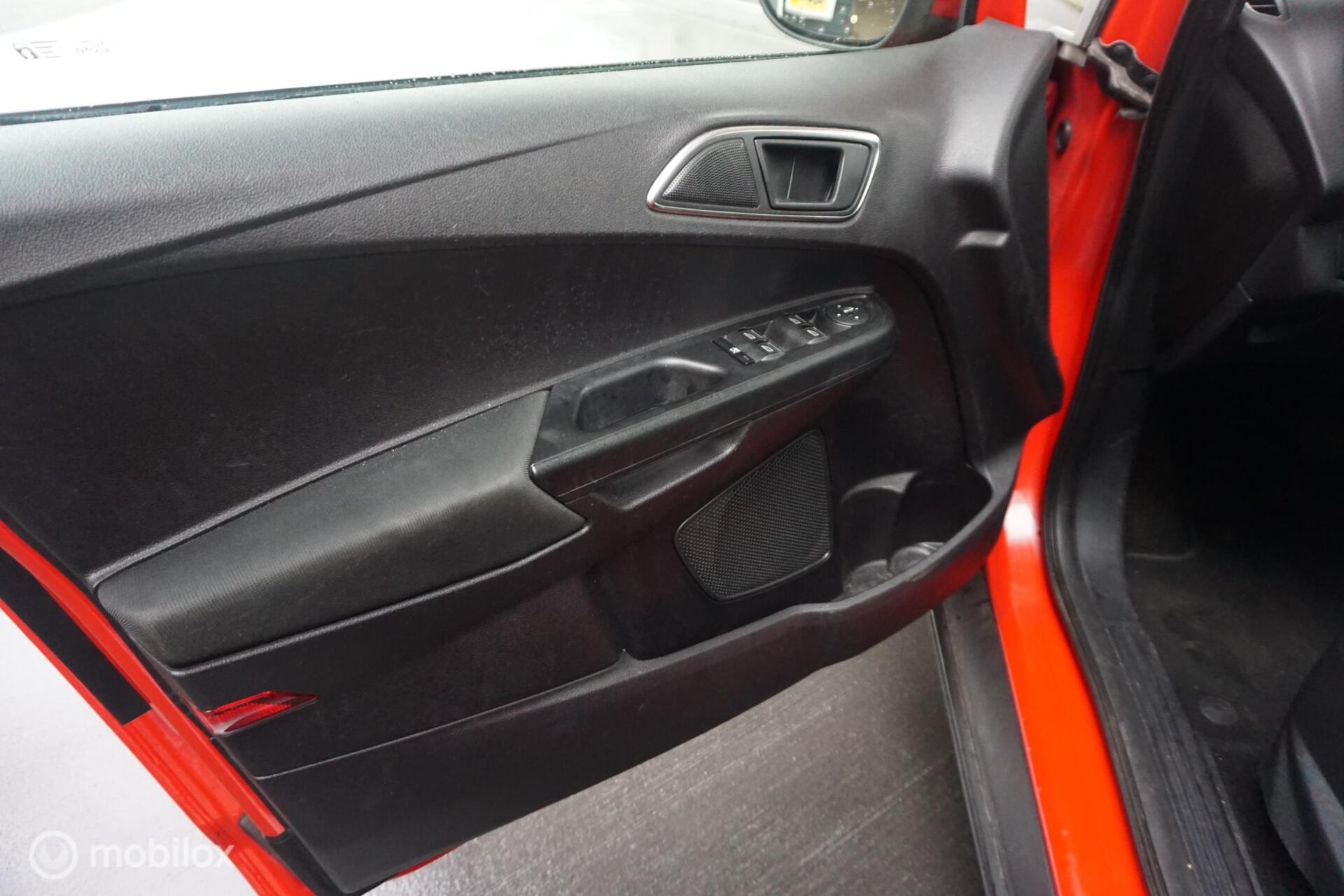 Foto van Ford B-max