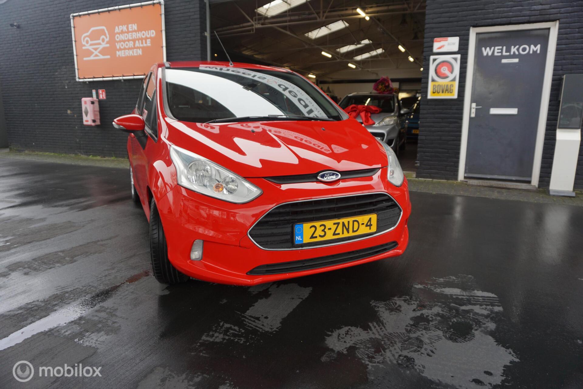 Foto van Ford B-max