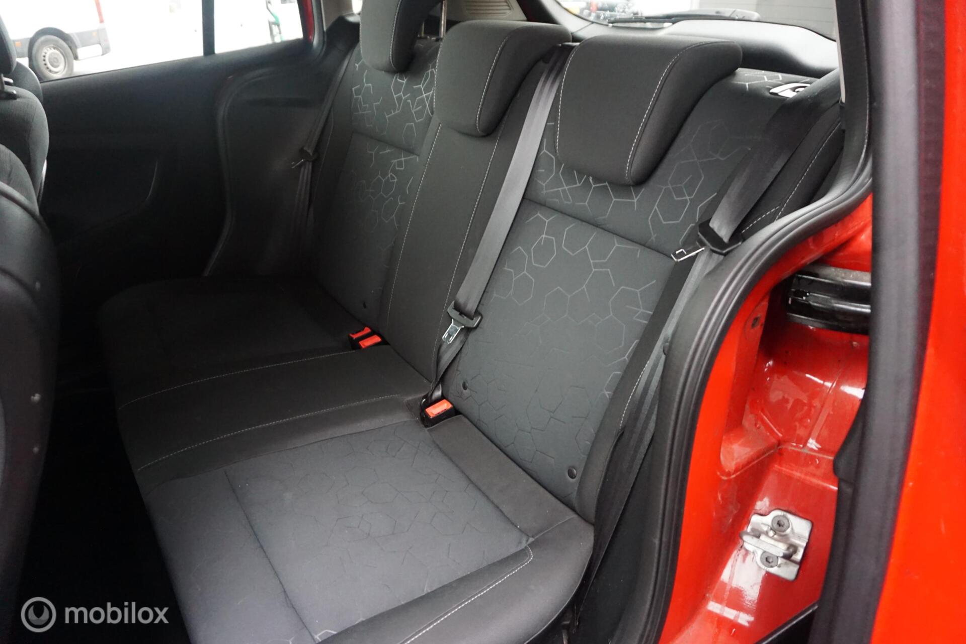 Foto van Ford B-max
