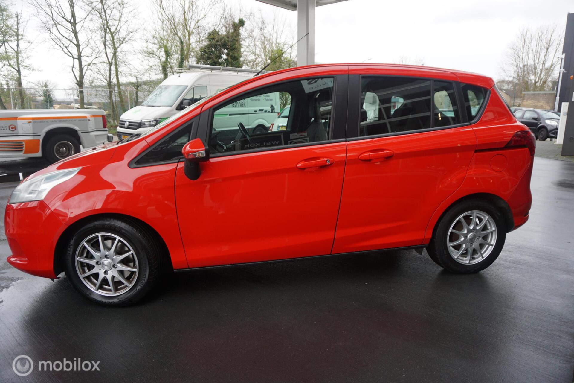 Foto van Ford B-max