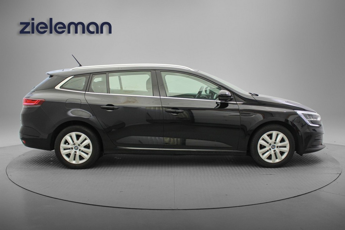 Foto van Renault Megane E-tech Plug-in Hybrid