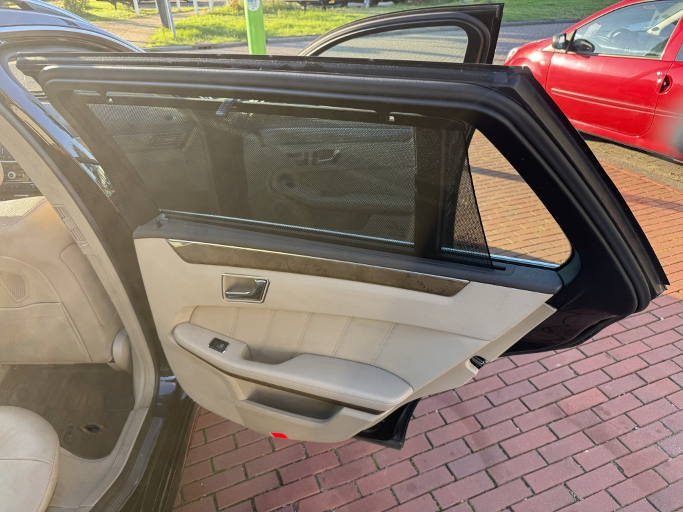 Foto van Mercedes-Benz E 350 4Matic