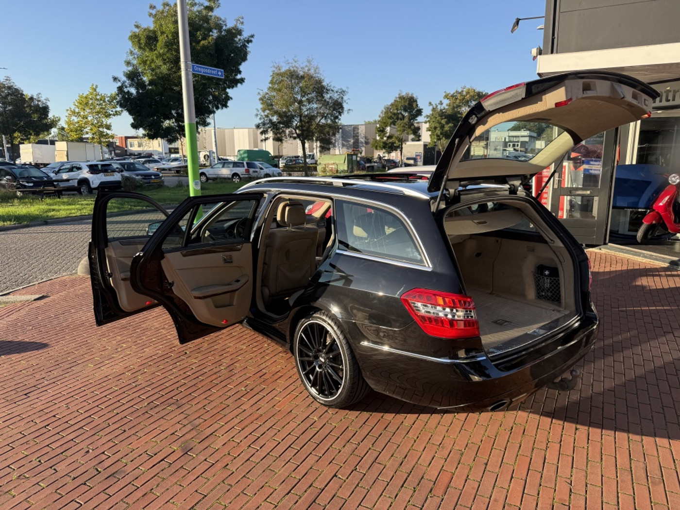 Foto van Mercedes-Benz E 350 4Matic