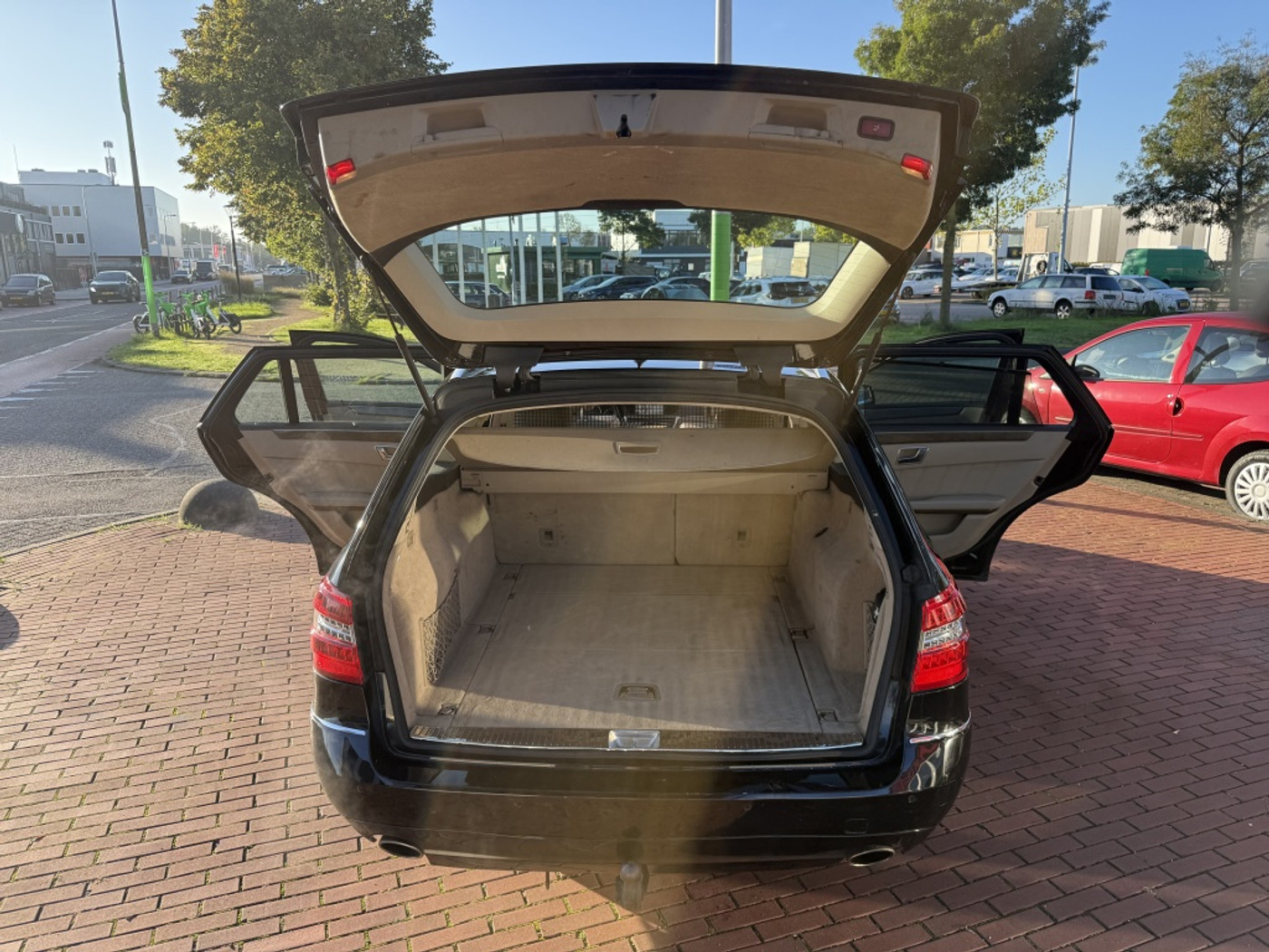 Foto van Mercedes-Benz E 350 4Matic