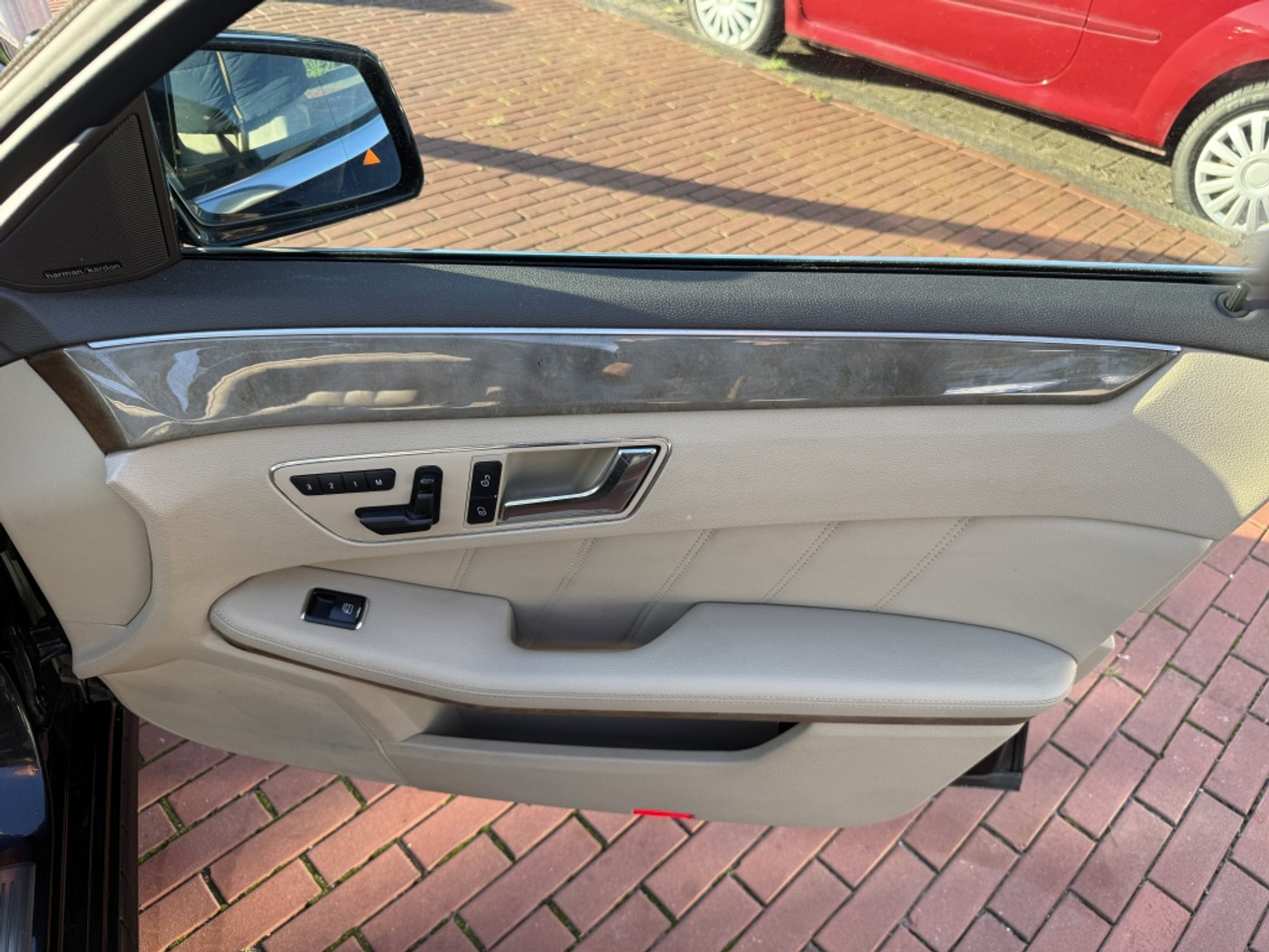 Foto van Mercedes-Benz E 350 4Matic