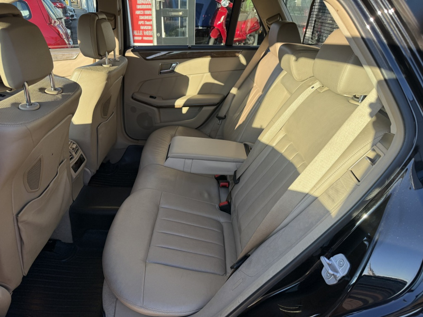 Foto van Mercedes-Benz E 350 4Matic