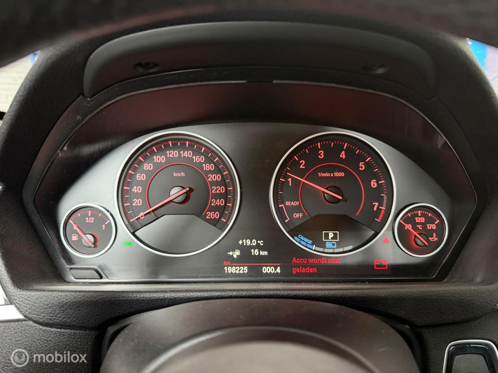 Foto van BMW 330e Iperformance