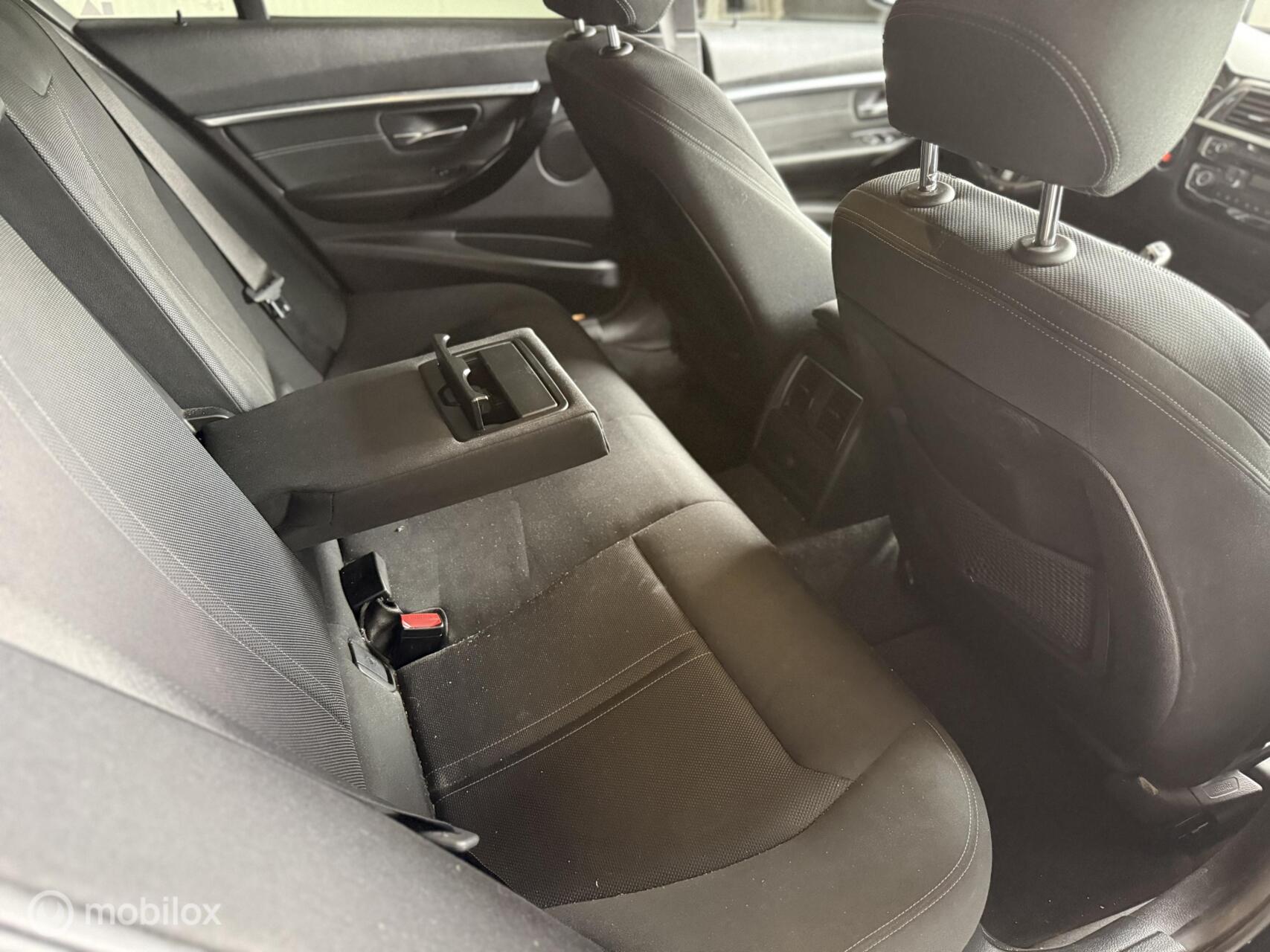 Foto van BMW 330e Iperformance
