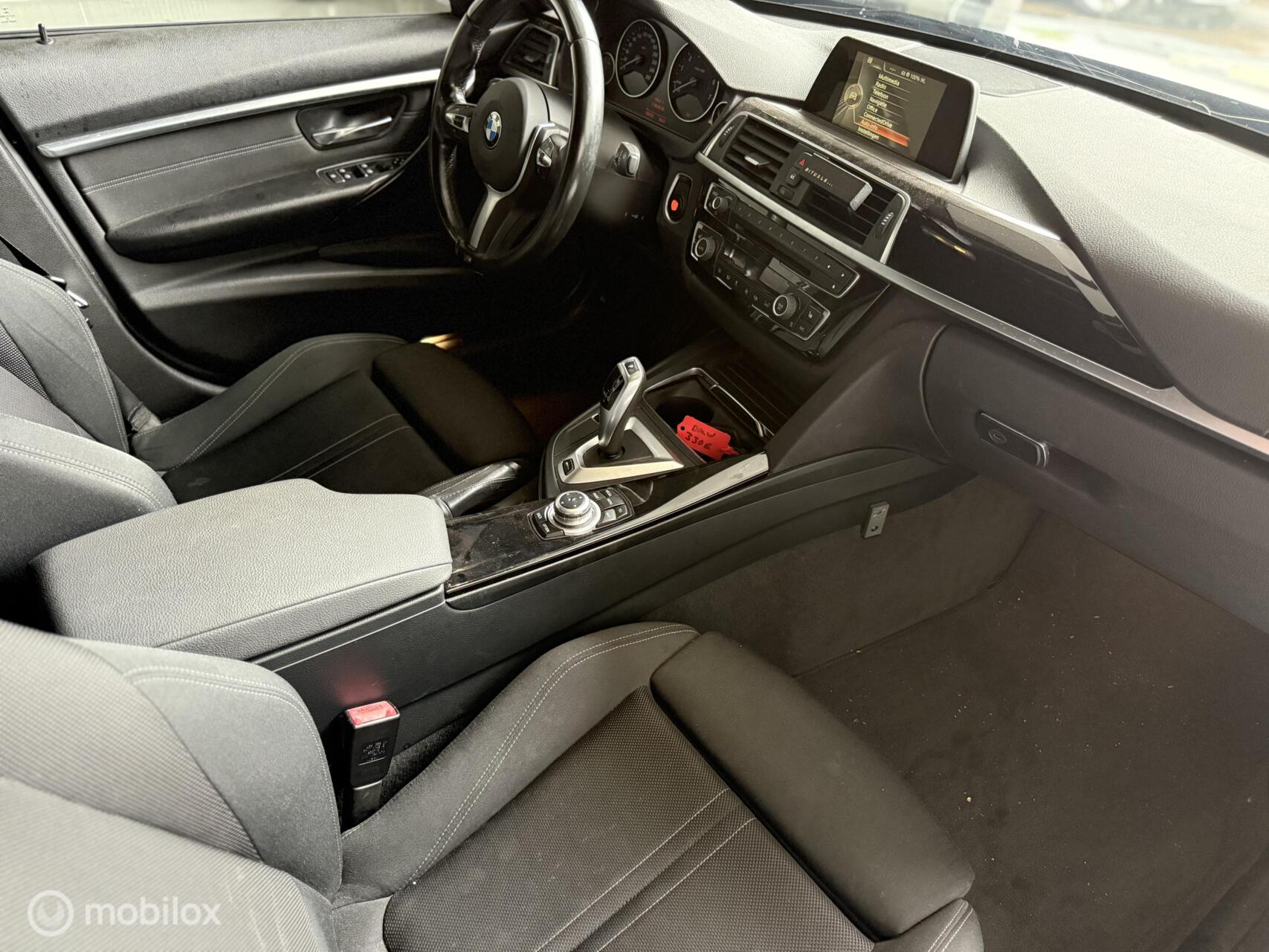Foto van BMW 330e Iperformance