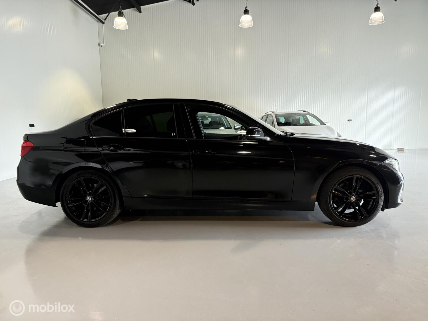 Foto van BMW 330e Iperformance