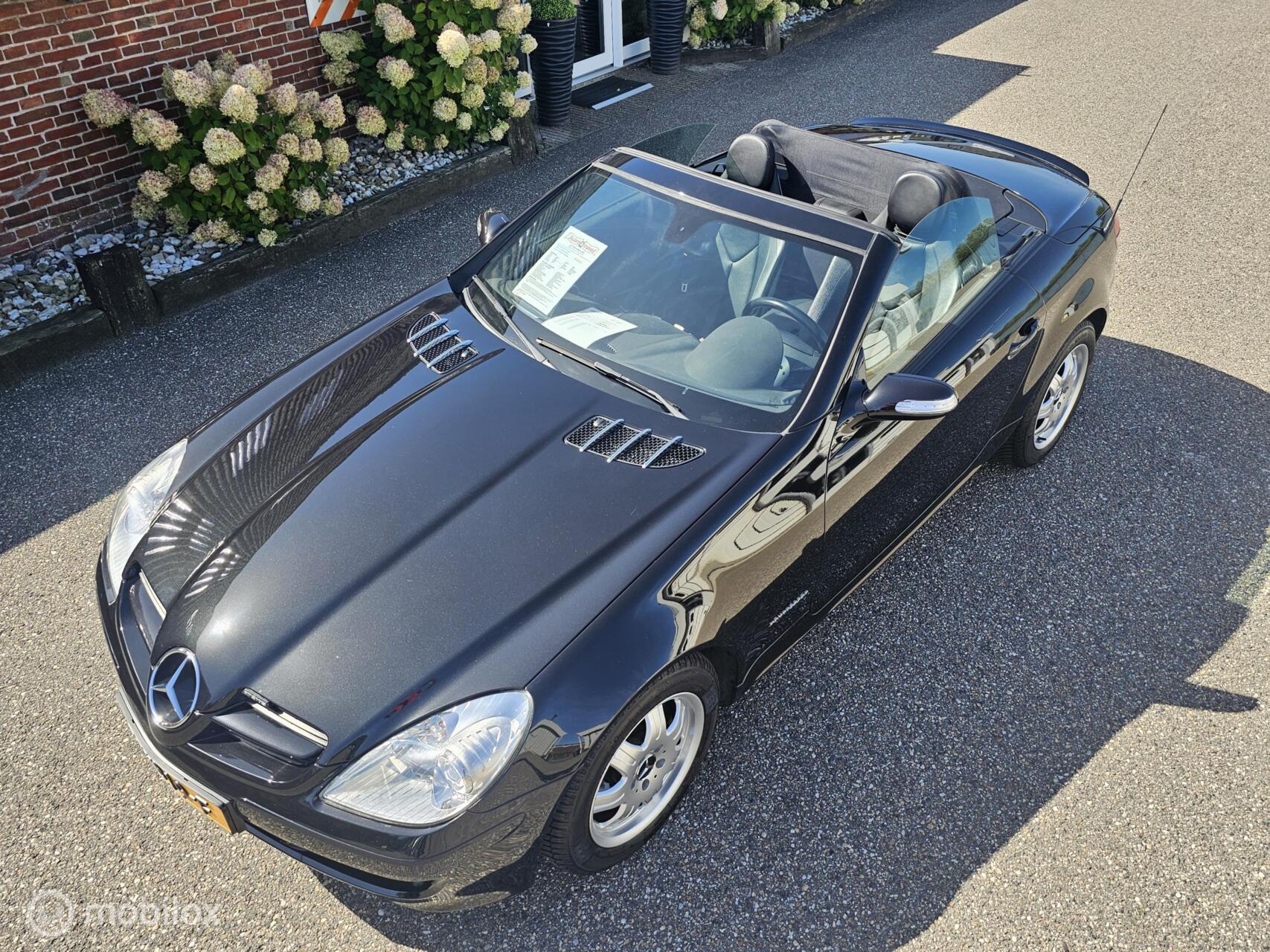 Foto van Mercedes-Benz SLK 200 Kompressor