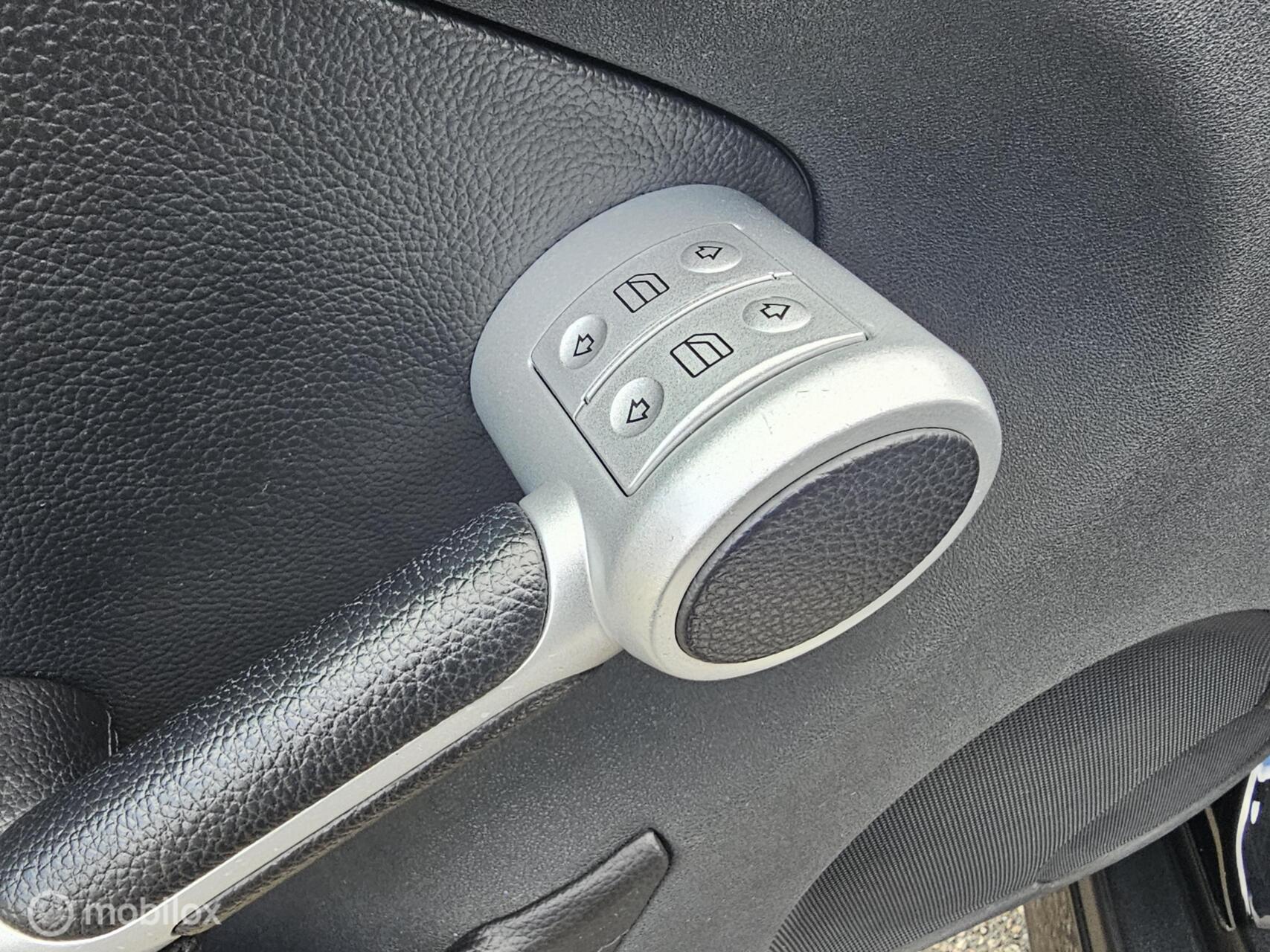 Foto van Mercedes-Benz SLK 200 Kompressor