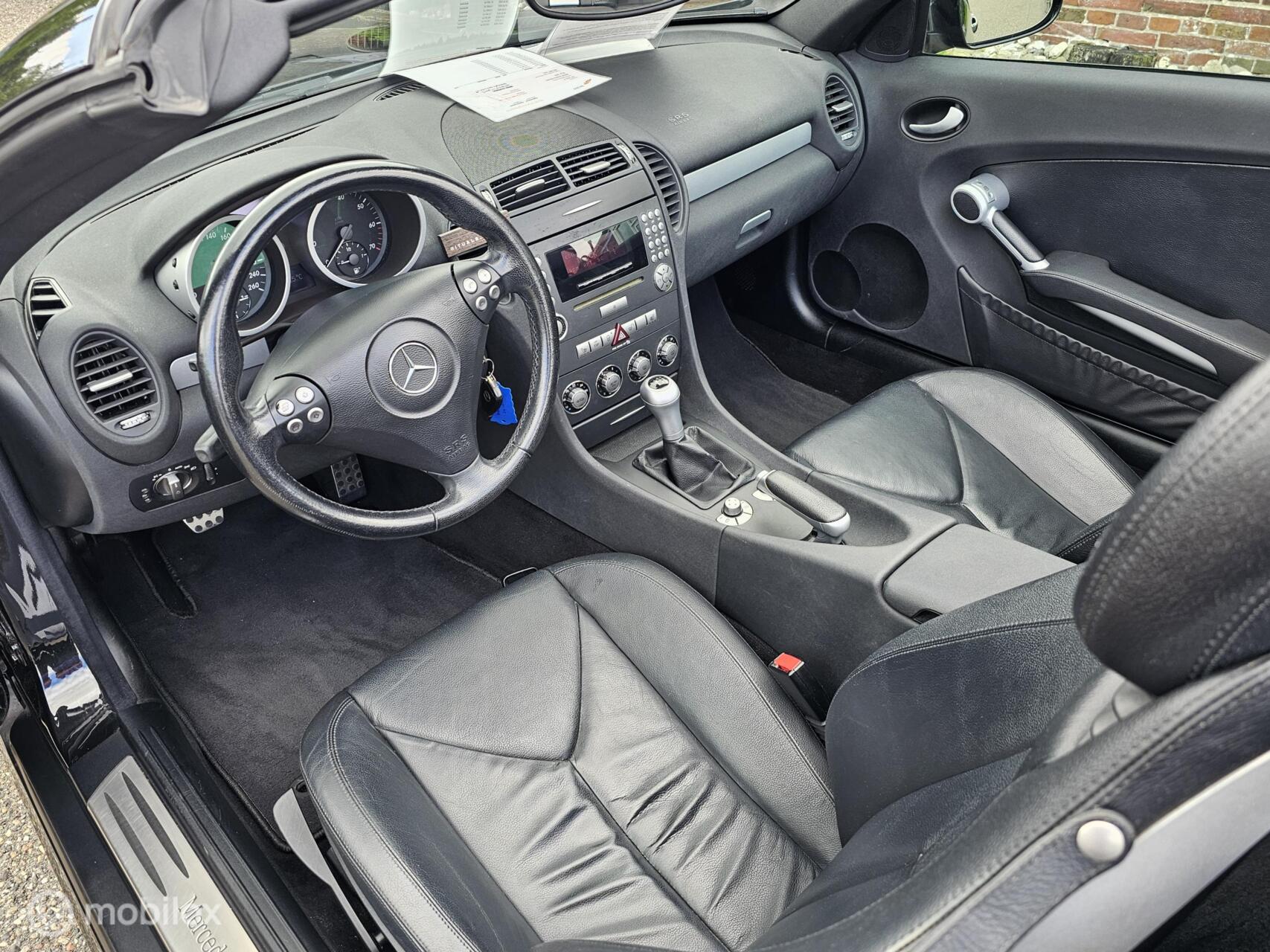 Foto van Mercedes-Benz SLK 200 Kompressor