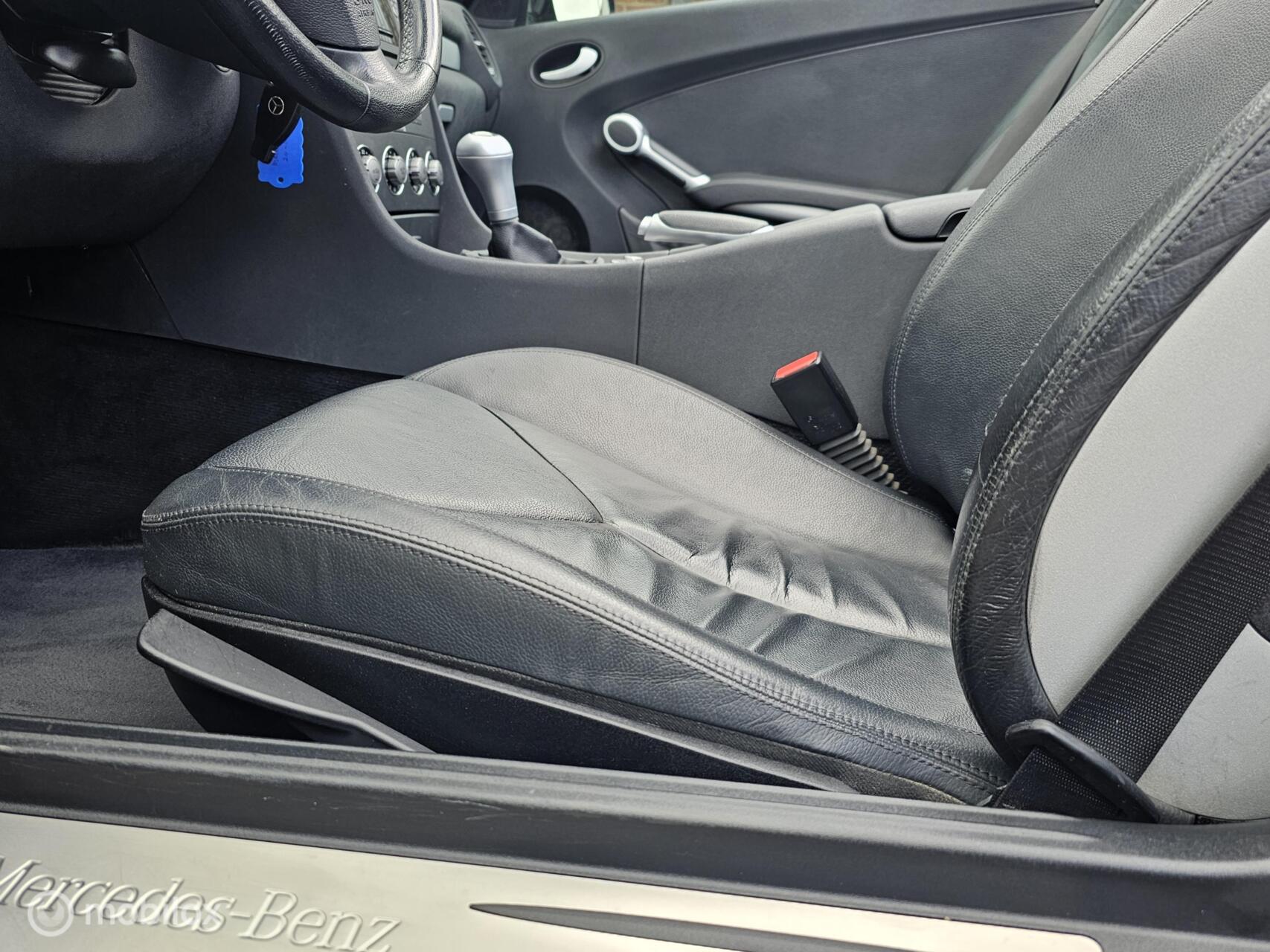 Foto van Mercedes-Benz SLK 200 Kompressor