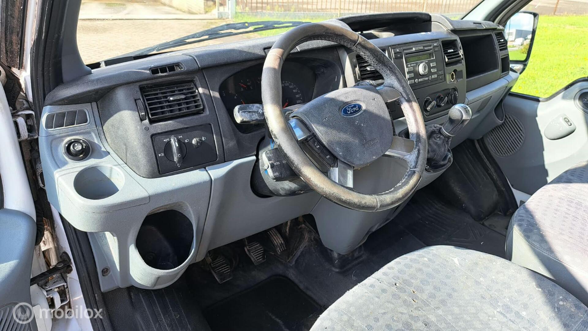 Foto van Ford Transit 260s FD DC 85 LR 4,23