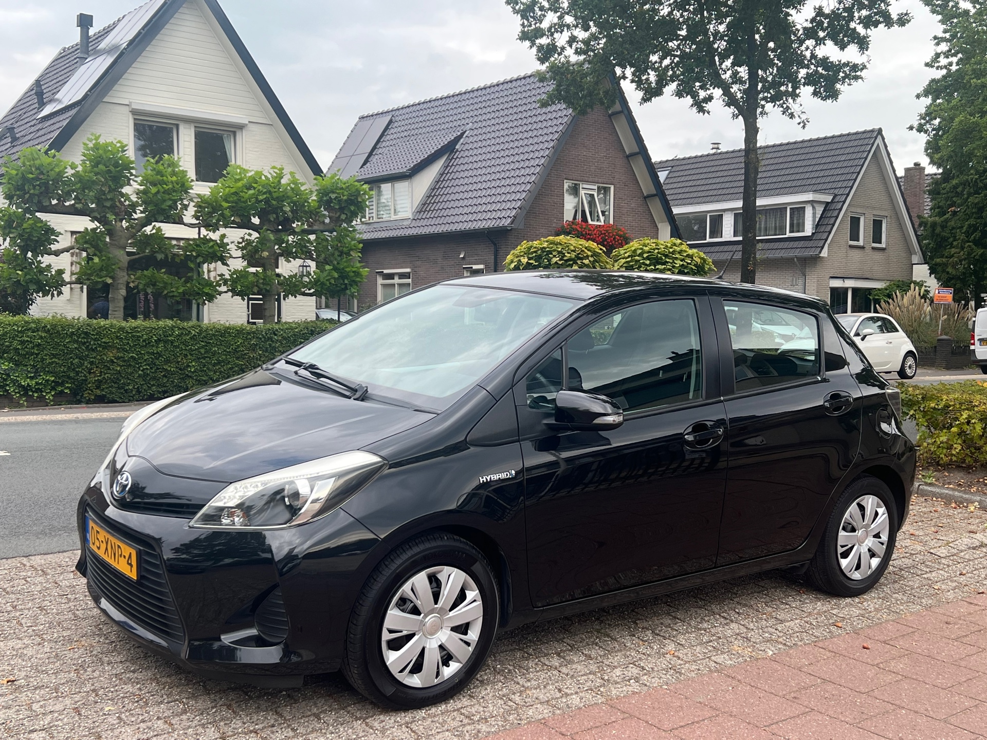 Toyota Toyota Yaris Hybrid 1.5 Full Hybrid Aspiration dealeronderhouden NAP. 2012 - voorkant