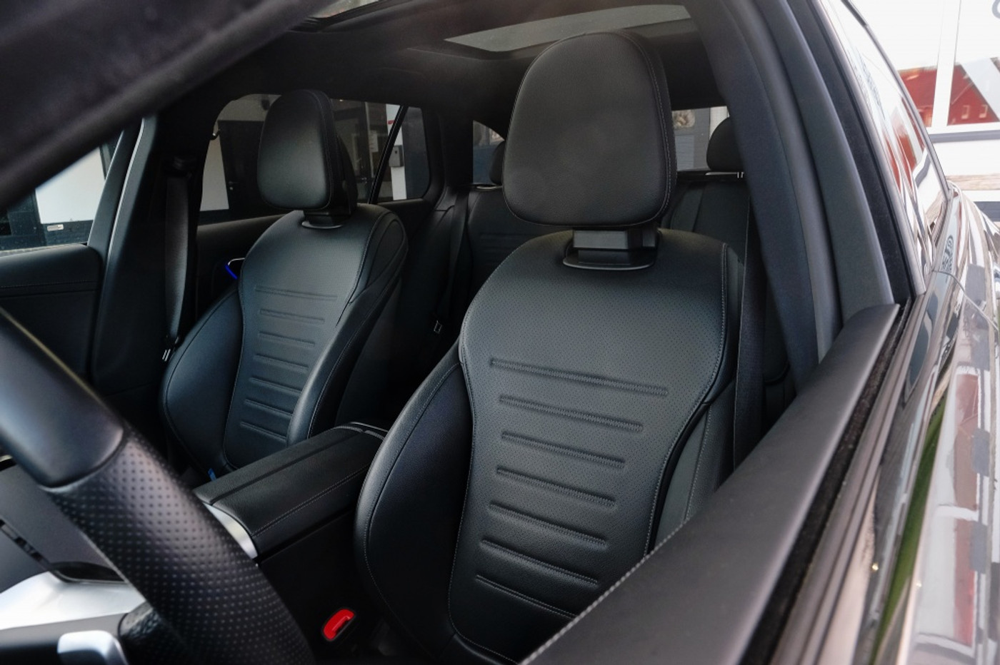 Foto van Mercedes-Benz C 300 E
