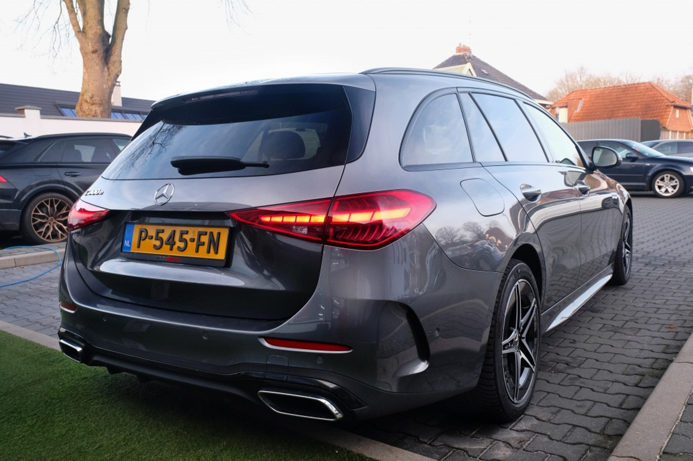 Foto van Mercedes-Benz C 300 E