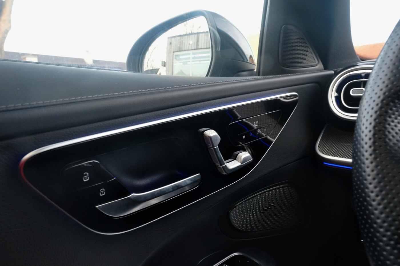 Foto van Mercedes-Benz C 300 E