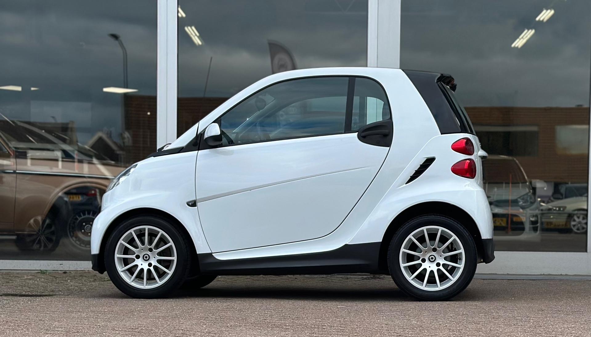 Foto van Smart Fortwo Coupe MHD