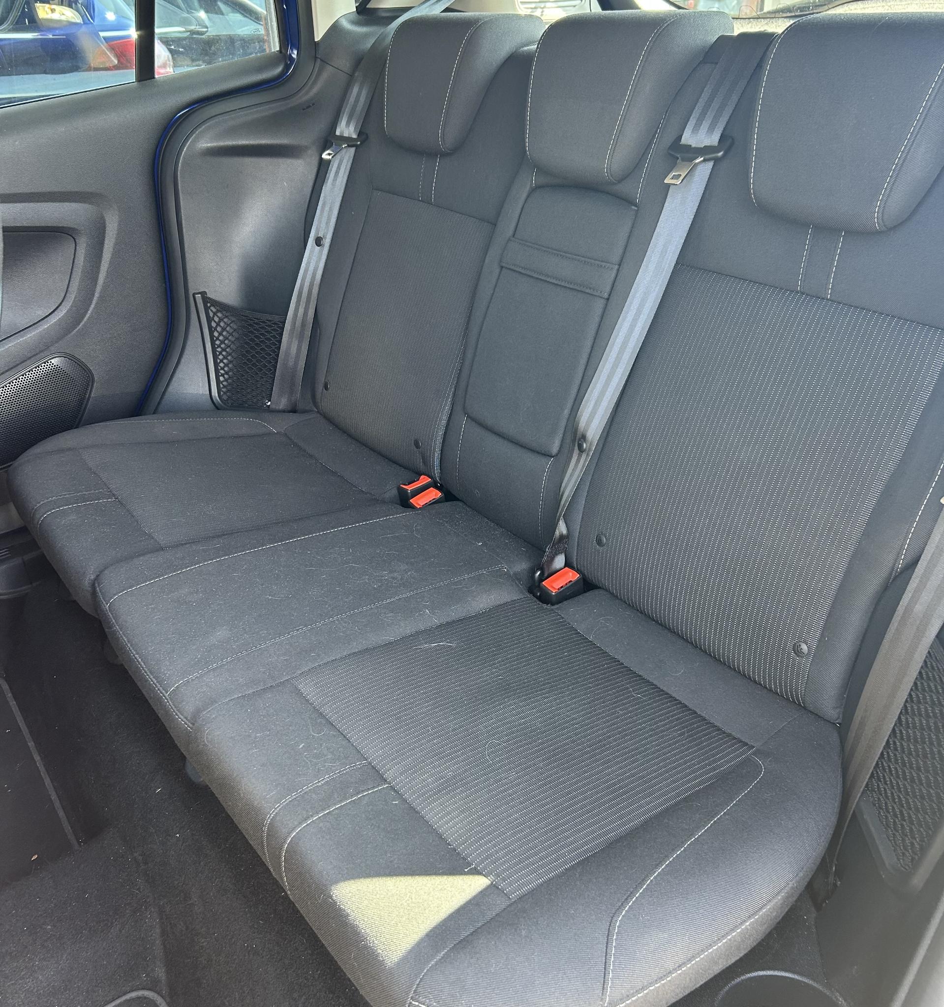 Foto van Ford B-max