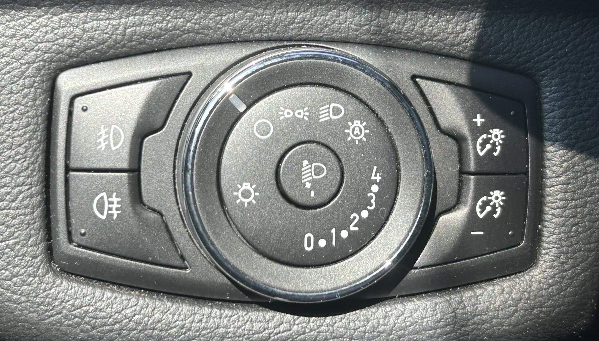 Foto van Ford B-max