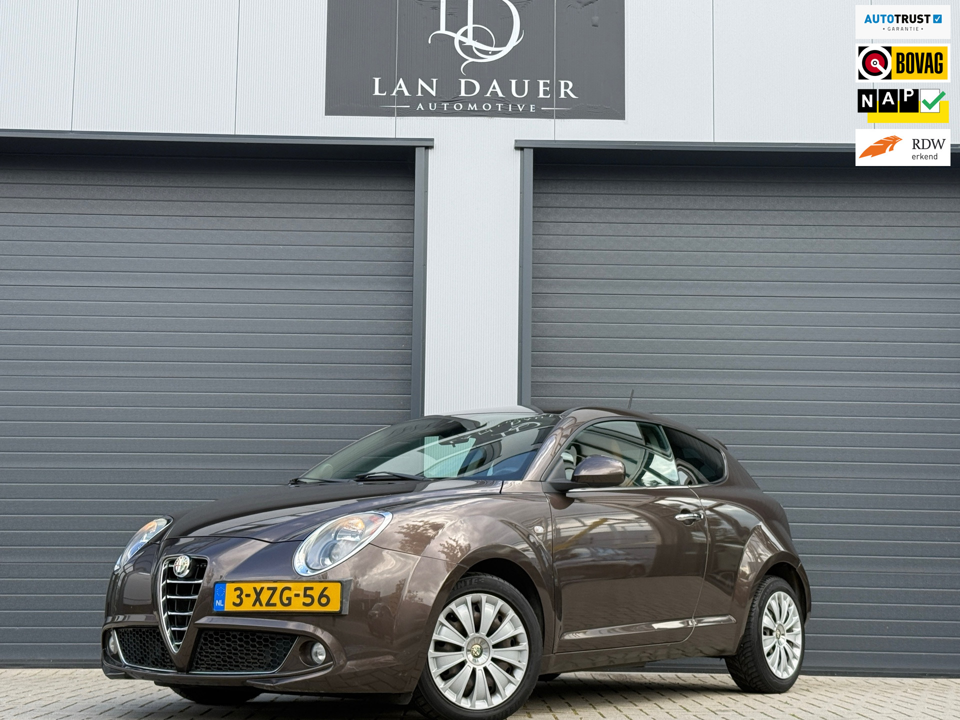 Alfa Romeo Alfa Mito 0.9 TwinAir Esclusivo / LEDER COGNAC / NAP 2014 - voorkant