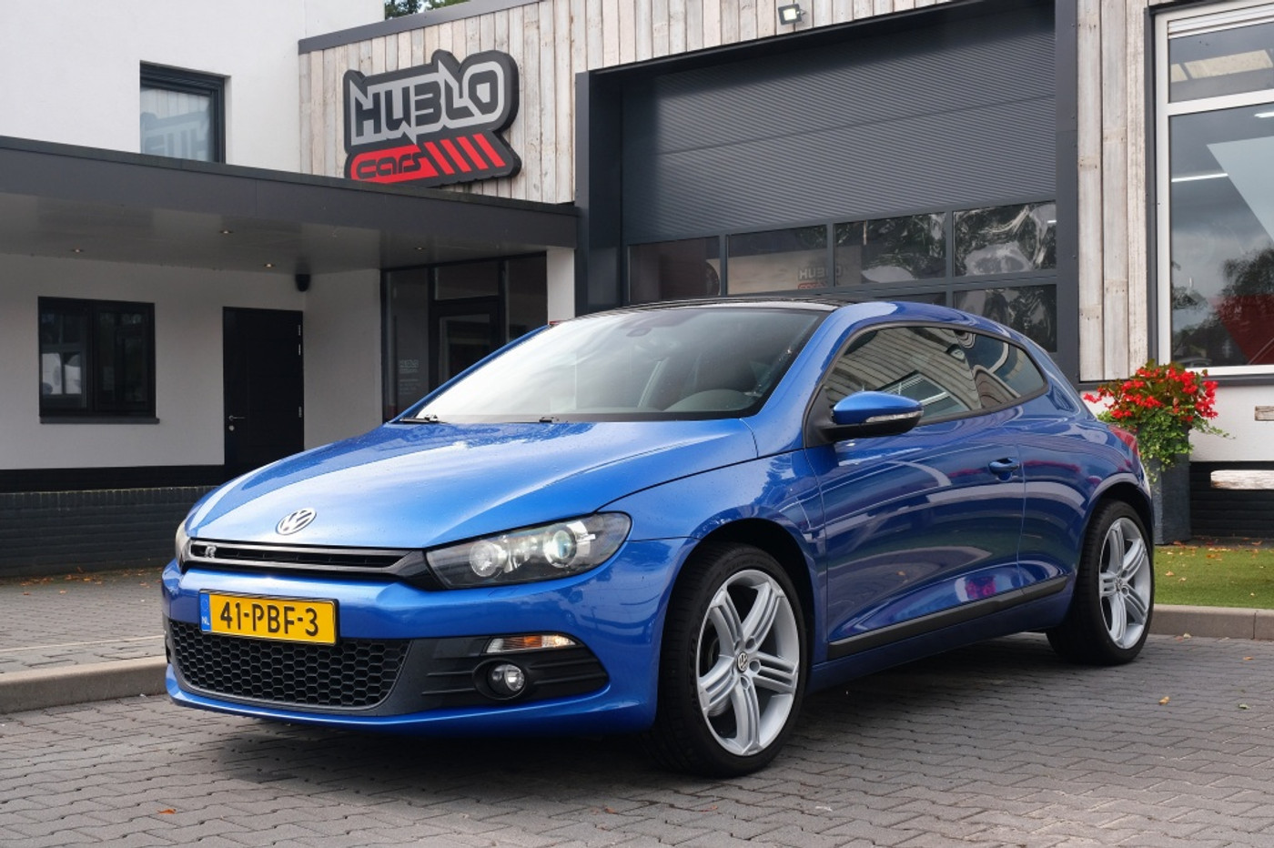 Volkswagen Scirocco 2.0 TSI R-Line 211Pk. Panoramadak 2011 - voorkant