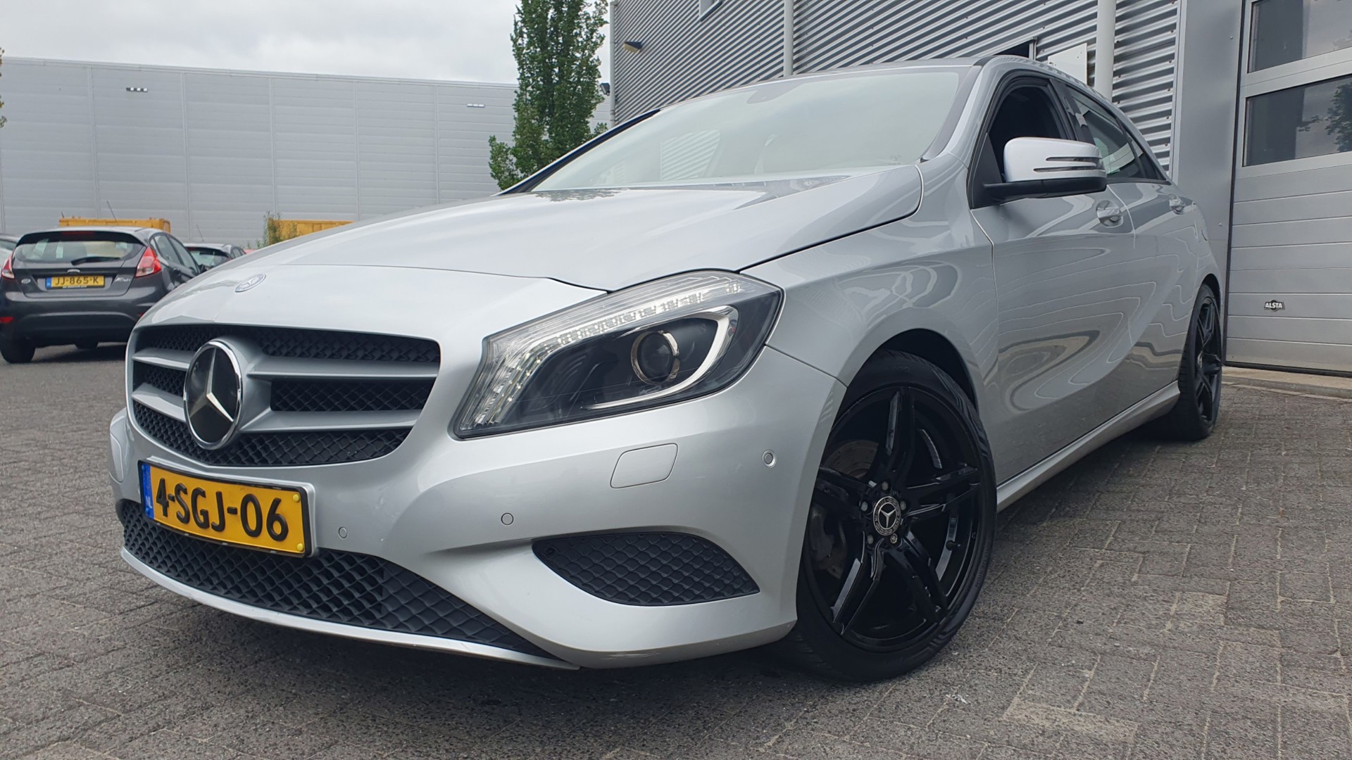 Foto van Mercedes-Benz A 180