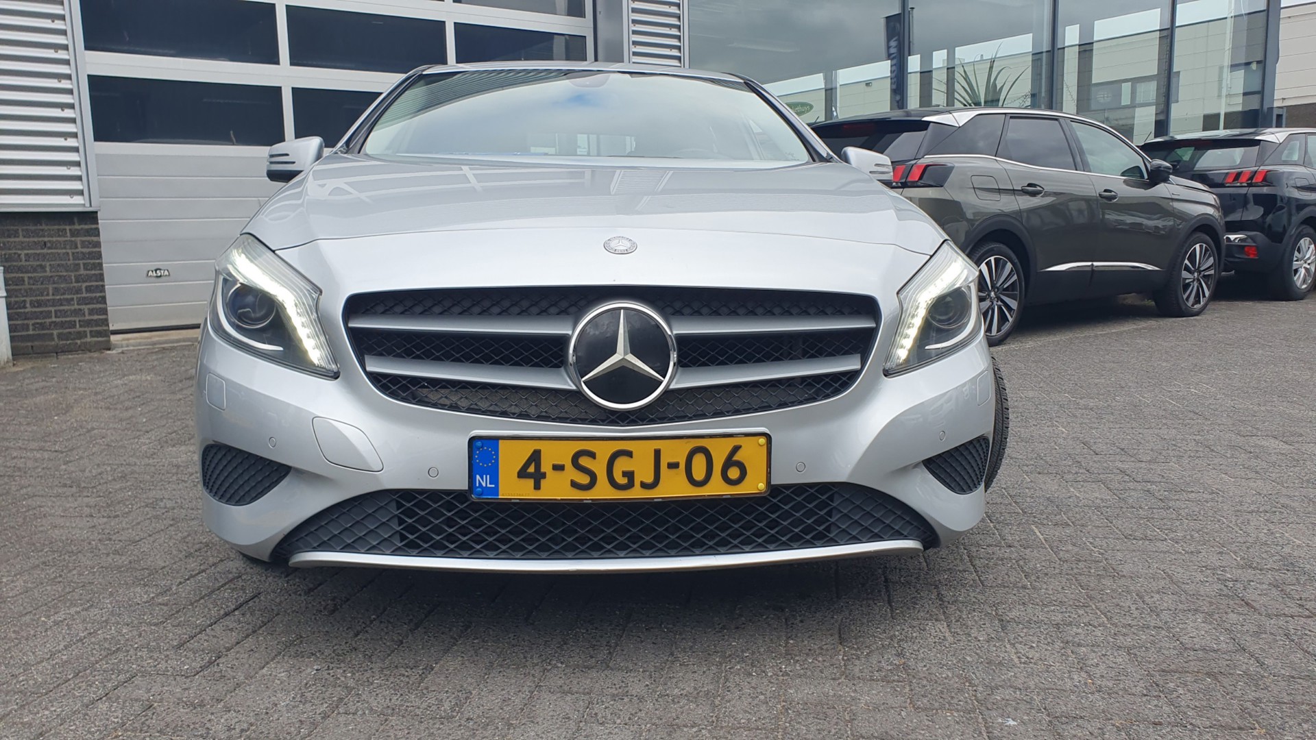 Foto van Mercedes-Benz A 180