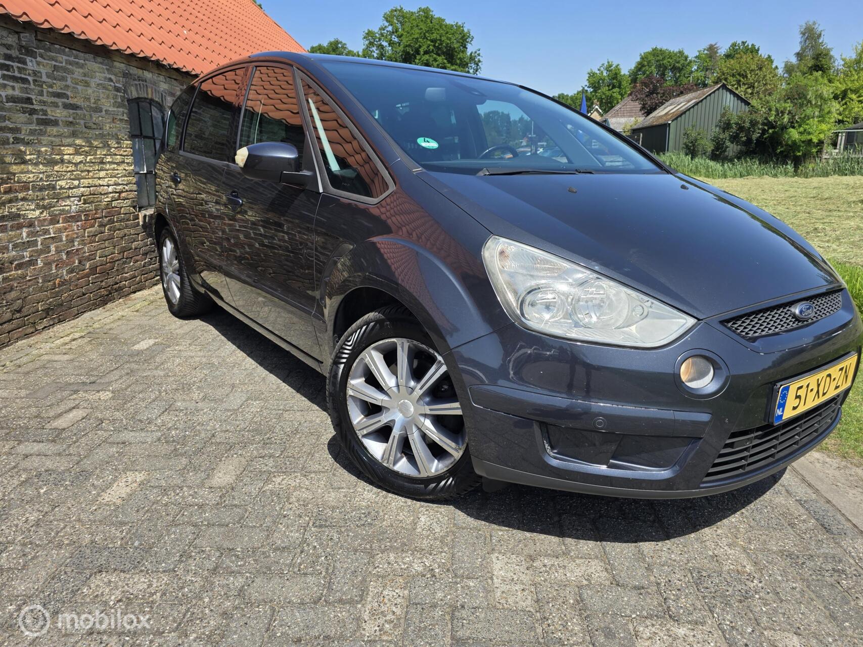 Foto van Ford S-max