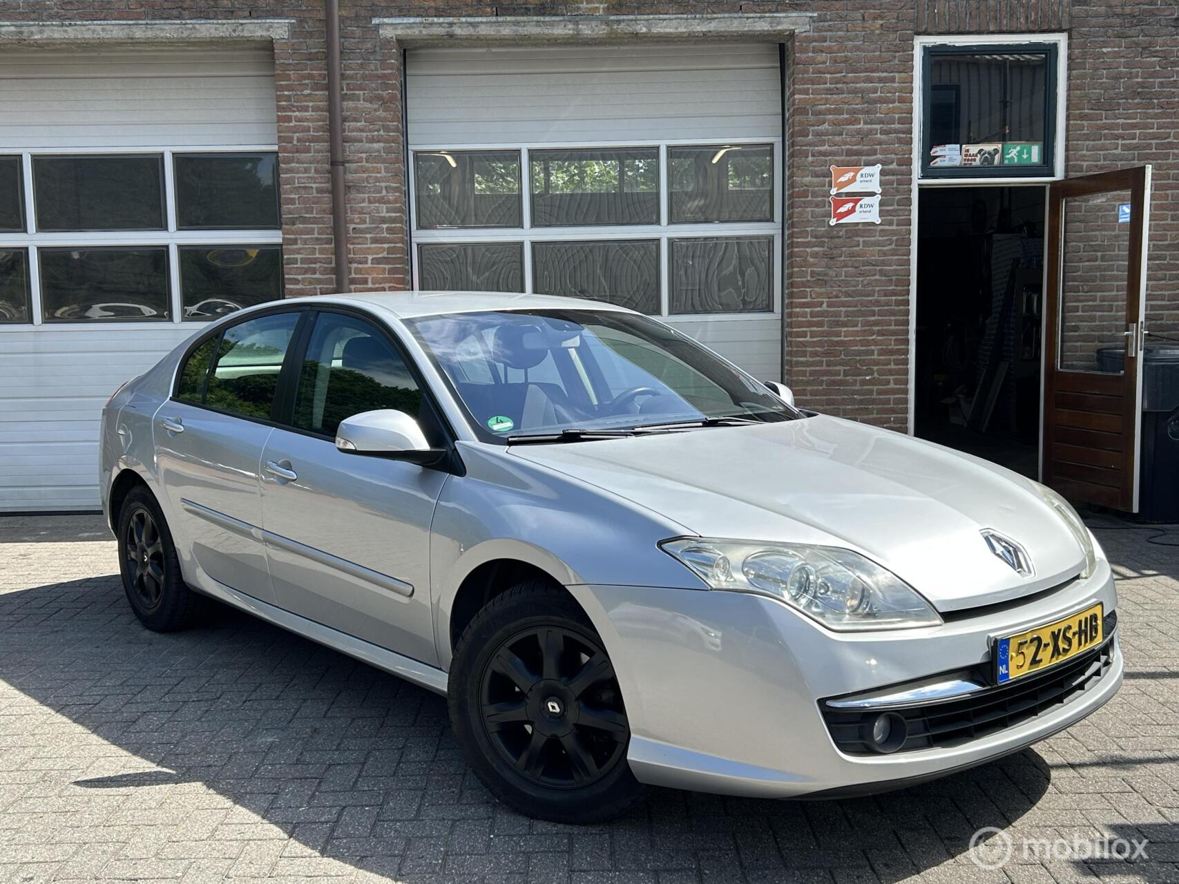 Renault Laguna 2.0 16V Dynamique | Clima | Cruise | Trekhaak 2007 - voorkant