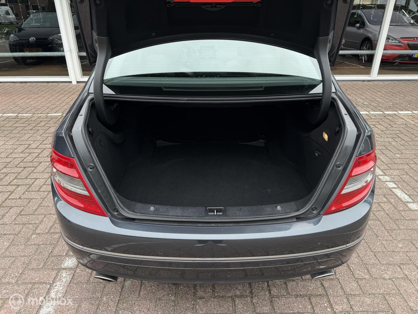 Foto van Mercedes-Benz C 230