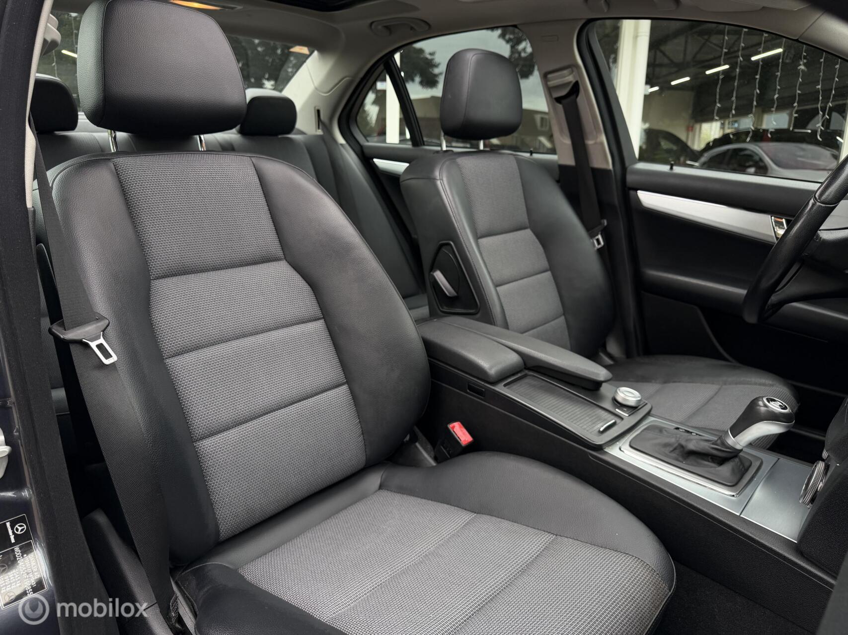 Foto van Mercedes-Benz C 230