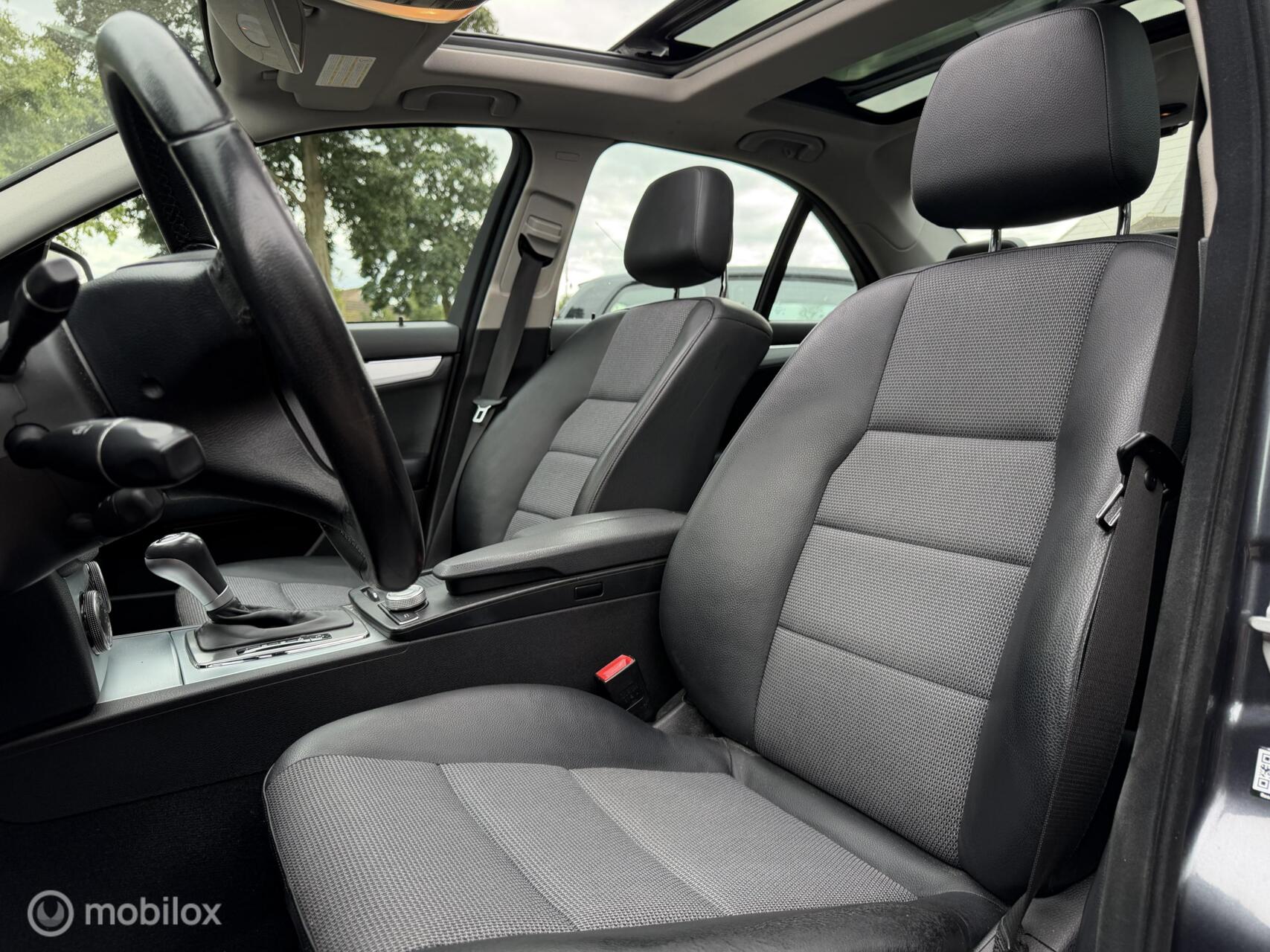 Foto van Mercedes-Benz C 230