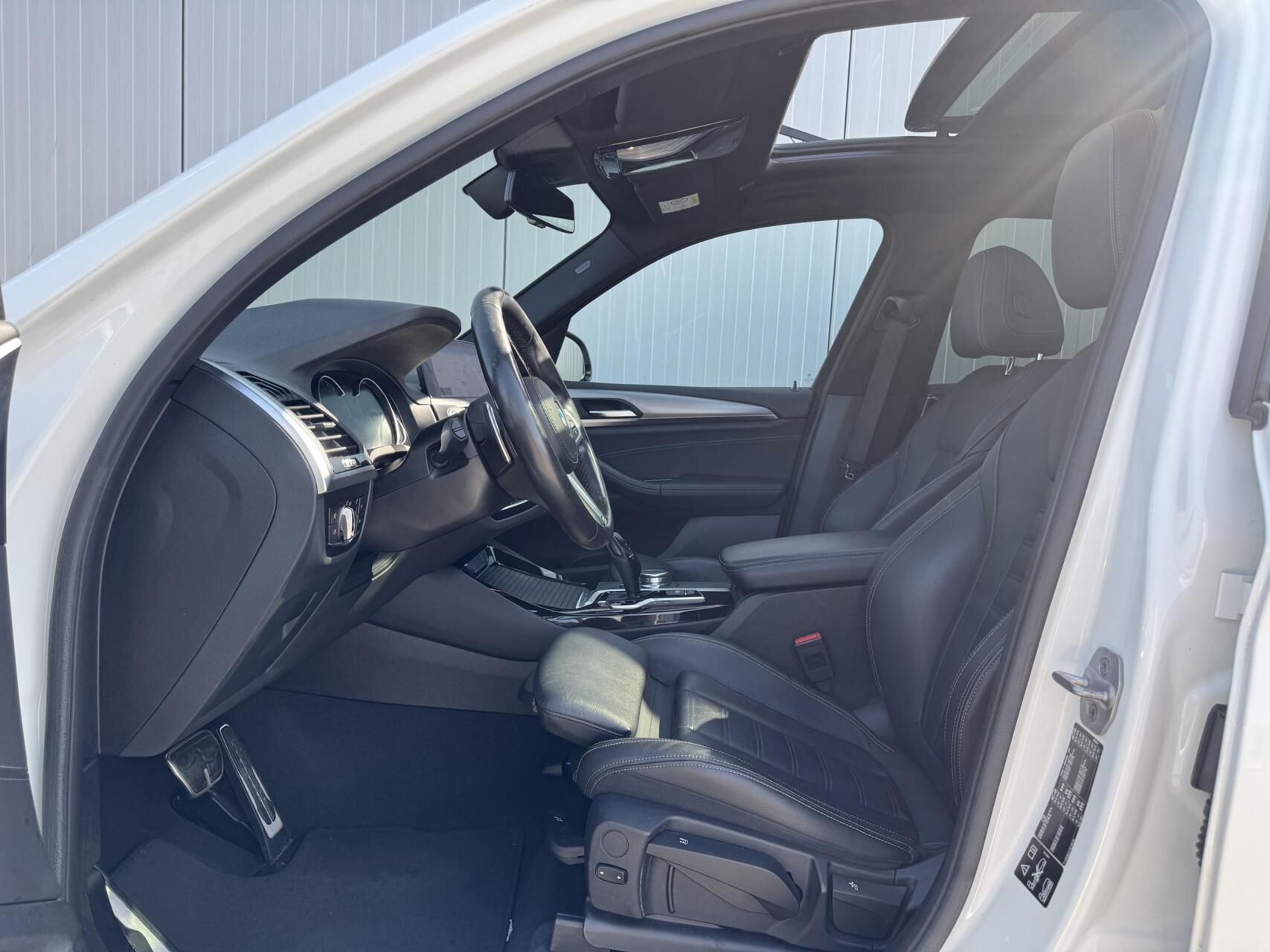 Foto van BMW X3 Xdrive20i