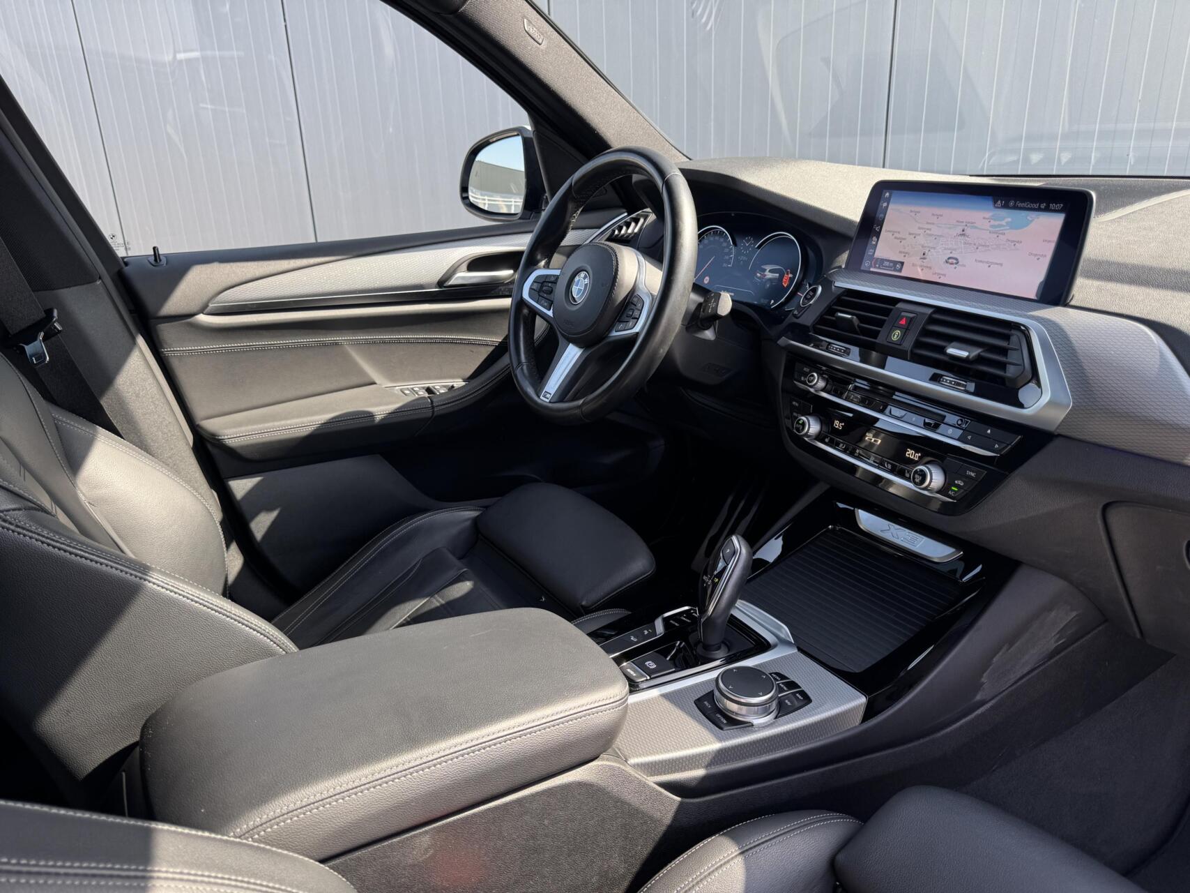 Foto van BMW X3 Xdrive20i