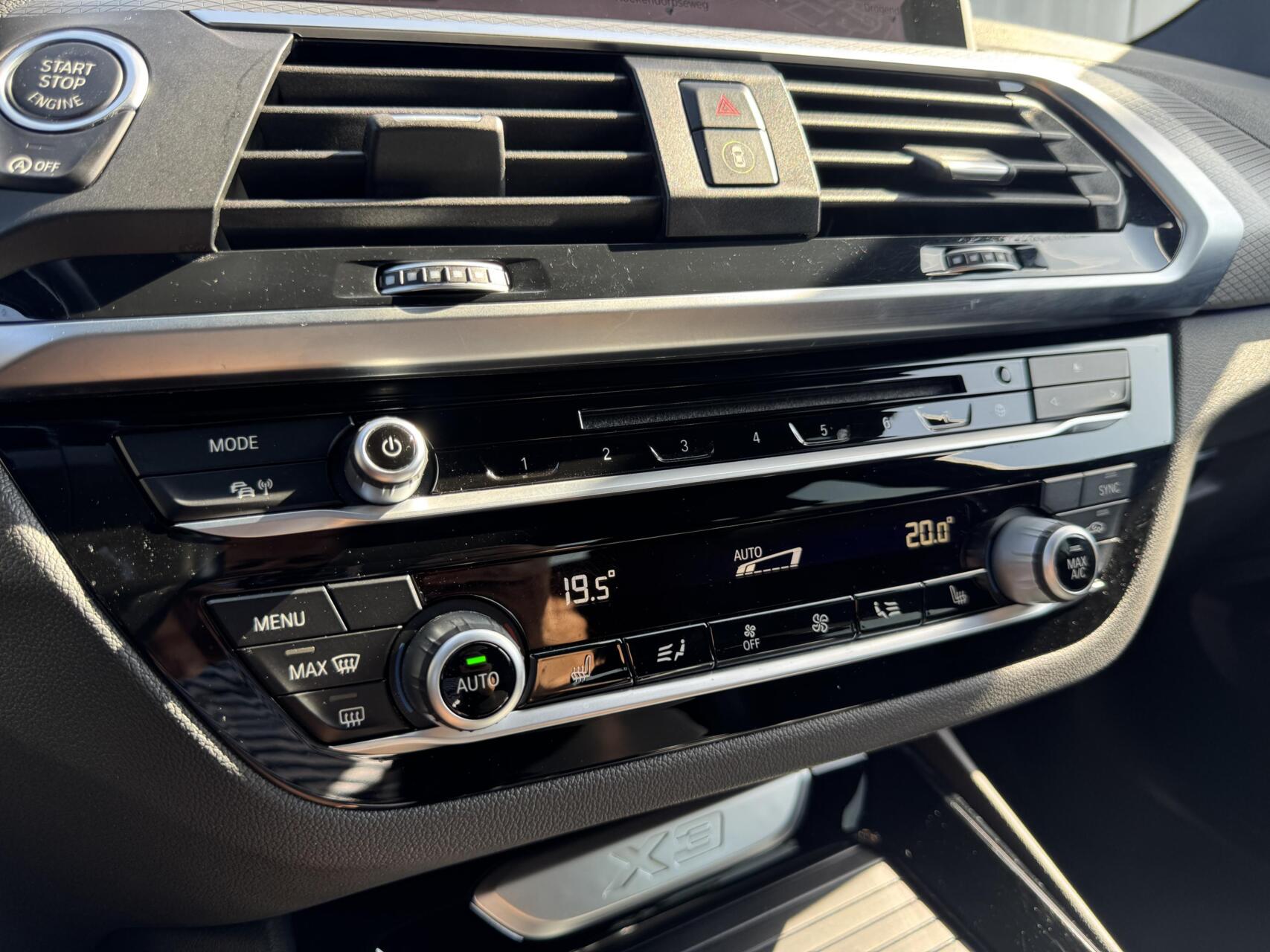 Foto van BMW X3 Xdrive20i