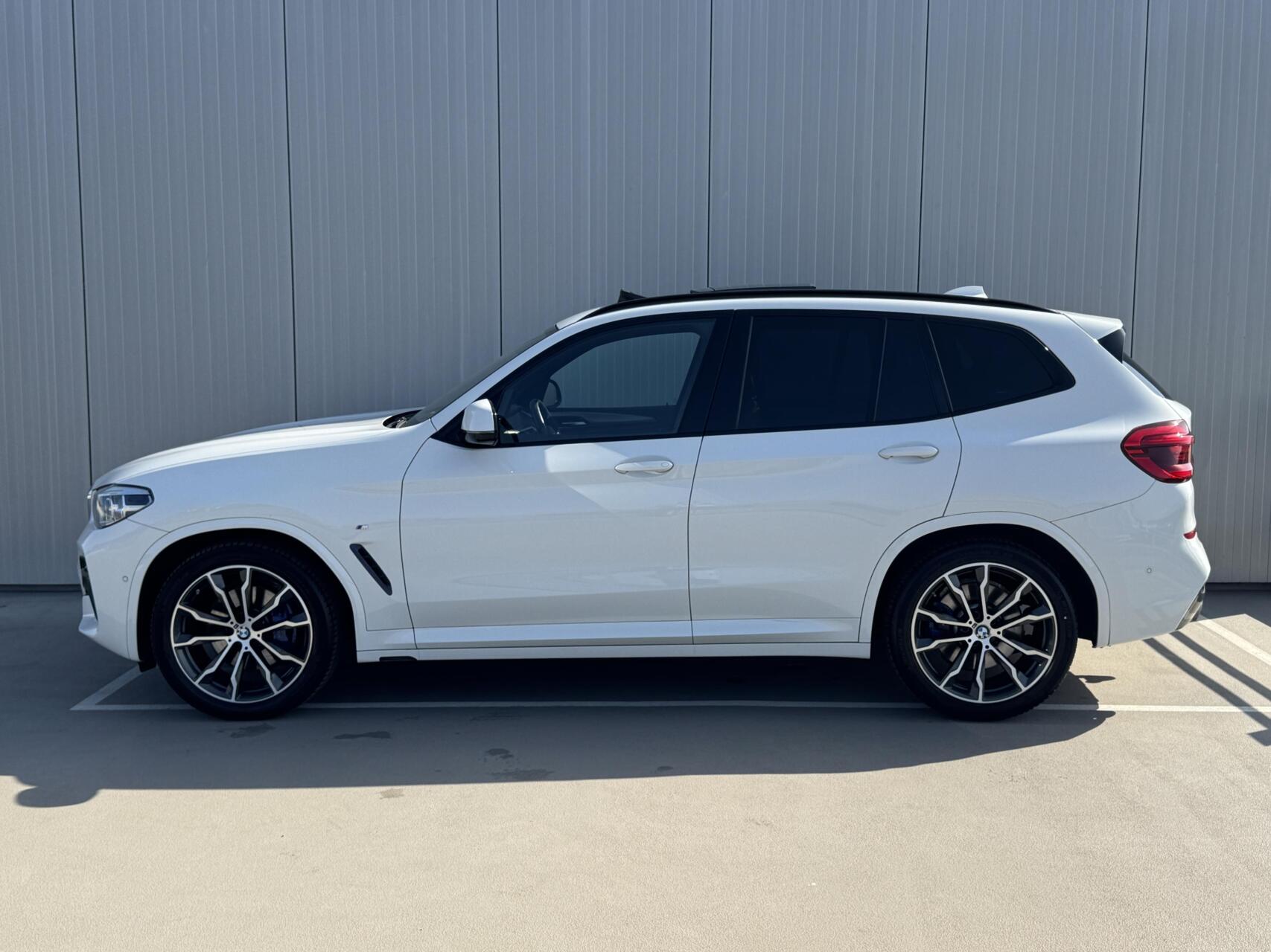 Foto van BMW X3 Xdrive20i