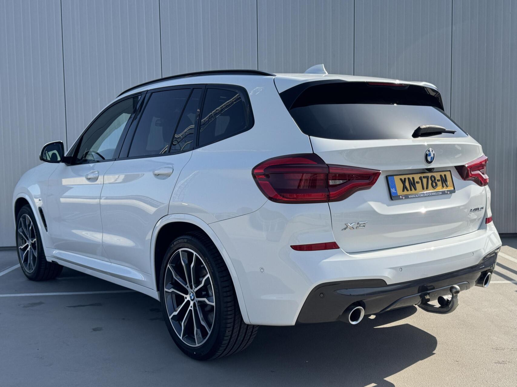 Foto van BMW X3 Xdrive20i