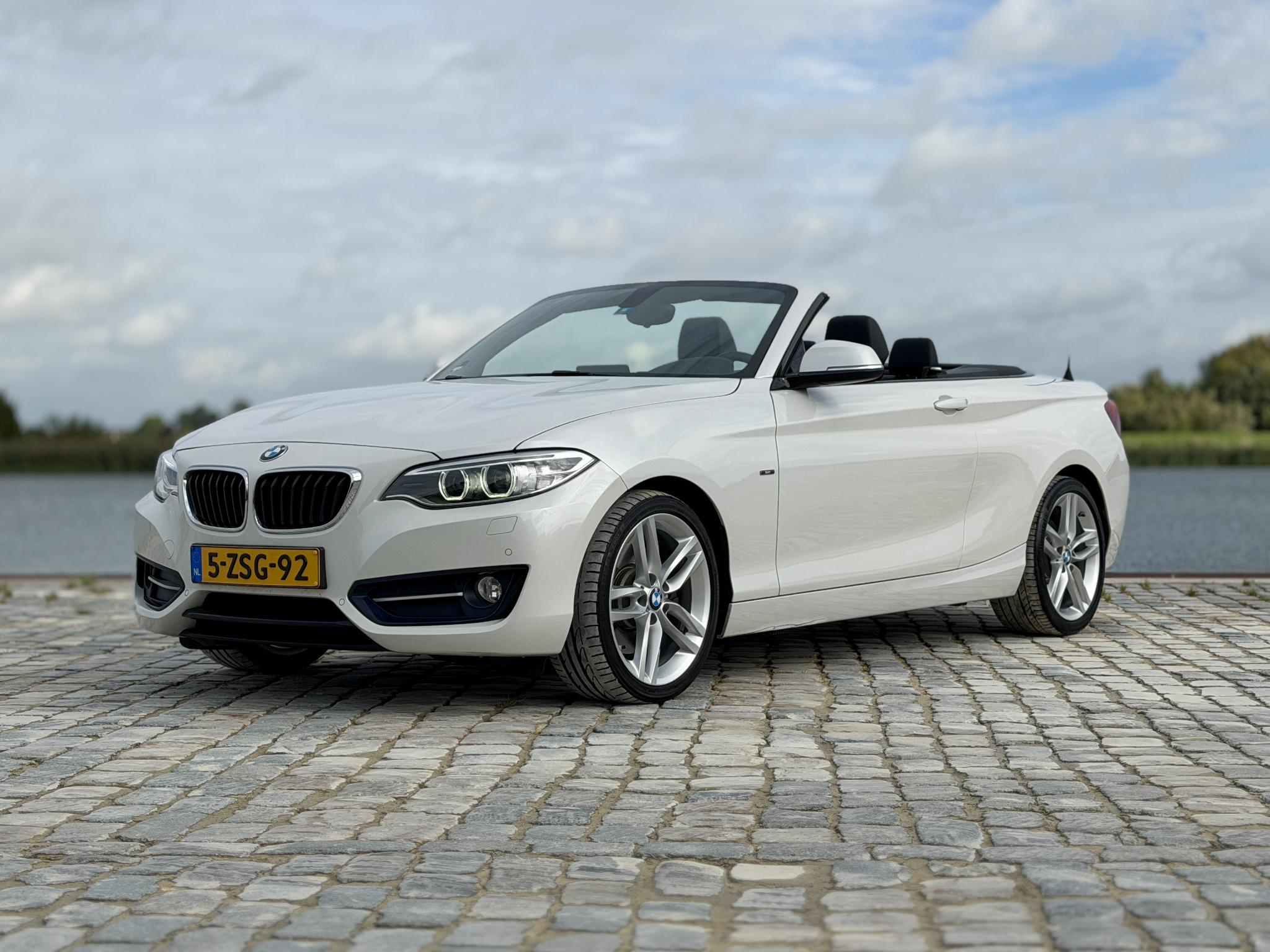 BMW 228i 228i High Executive 245 PK!|Carplay|M-Sportstuur 2015 - voorkant