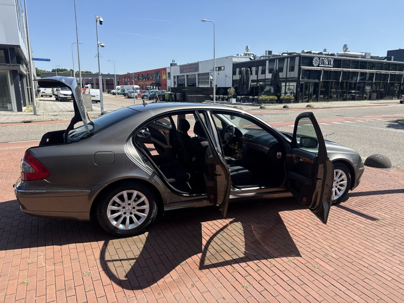 Foto van Mercedes-Benz E 200 CDI