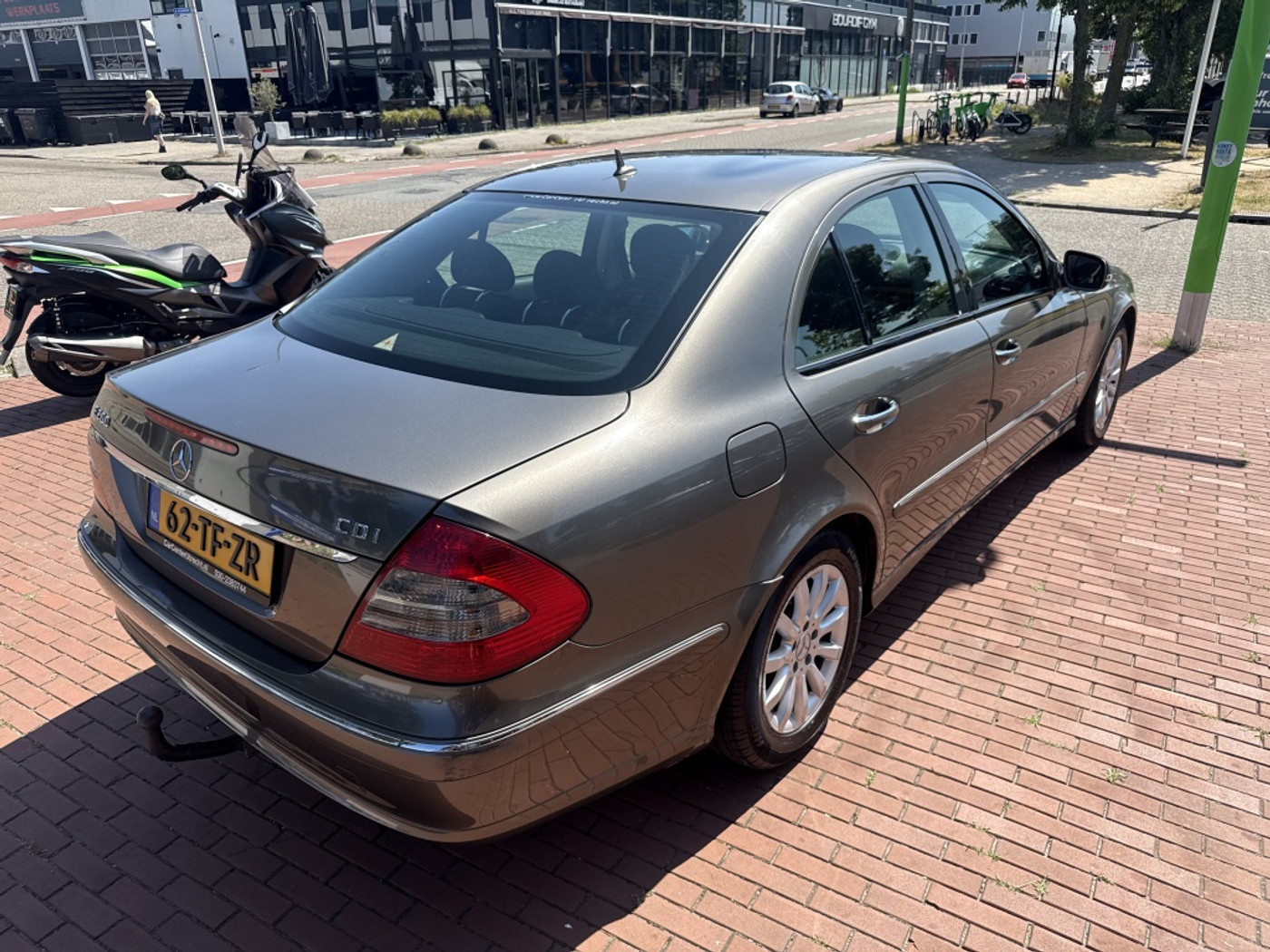 Foto van Mercedes-Benz E 200 CDI