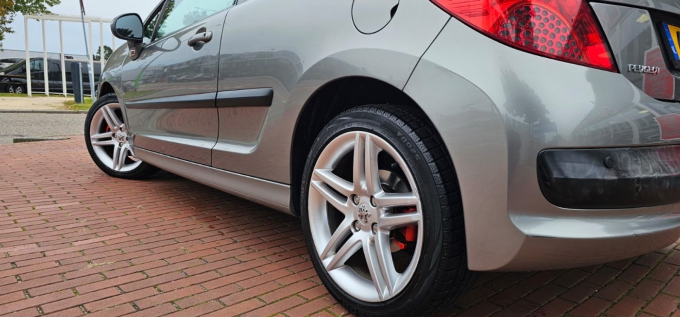 Foto van Peugeot 207 CC