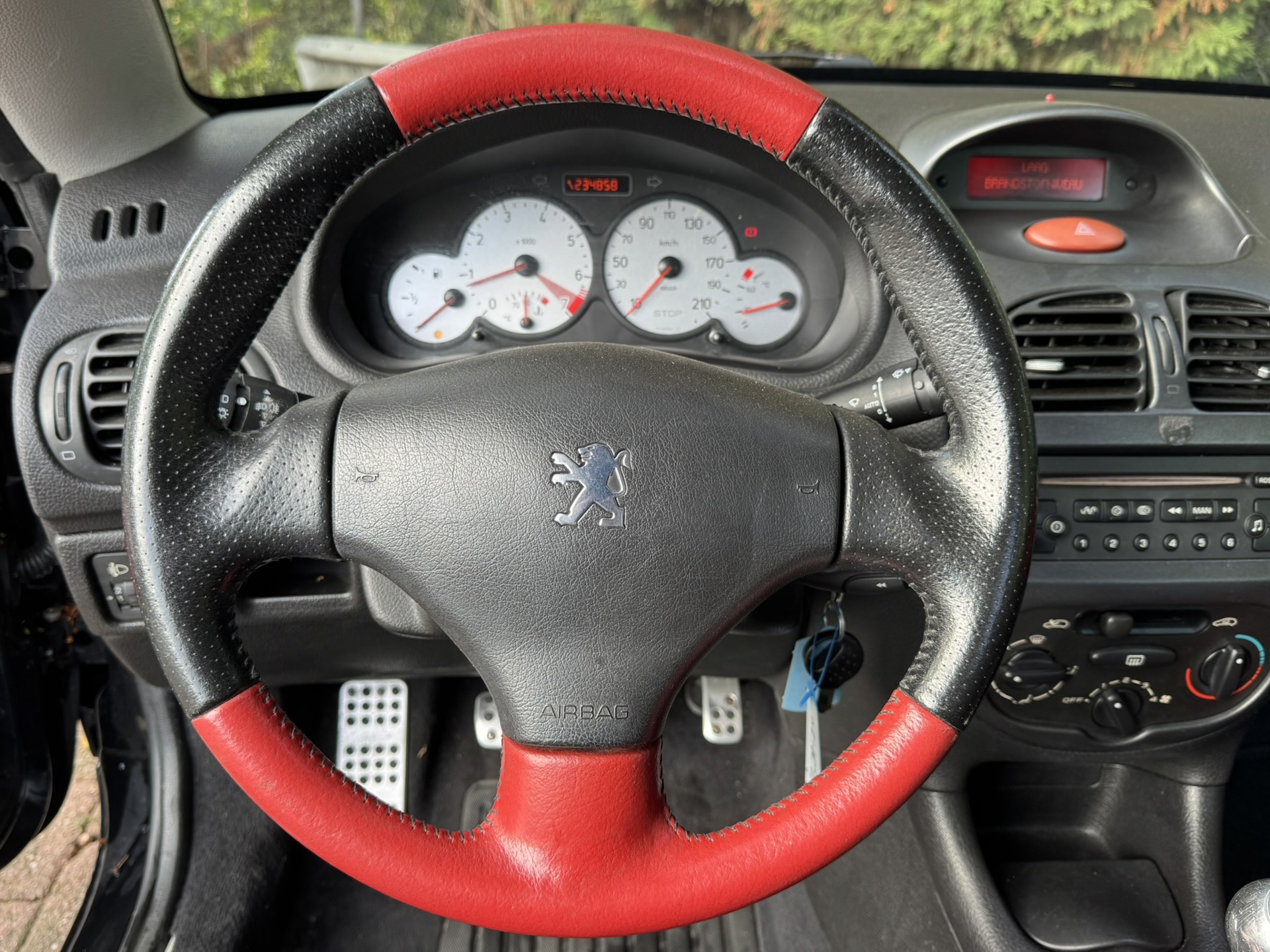 Foto van Peugeot 206 CC