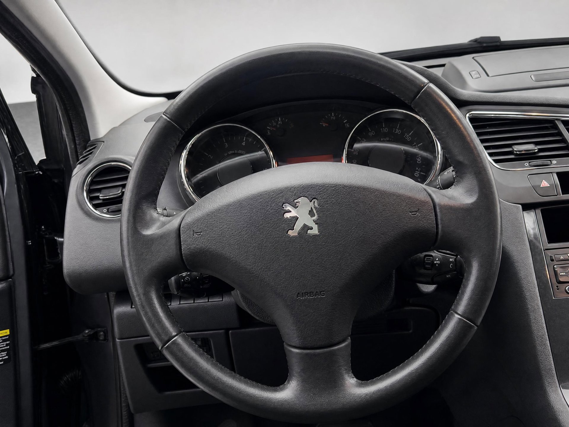 Foto van Peugeot 5008