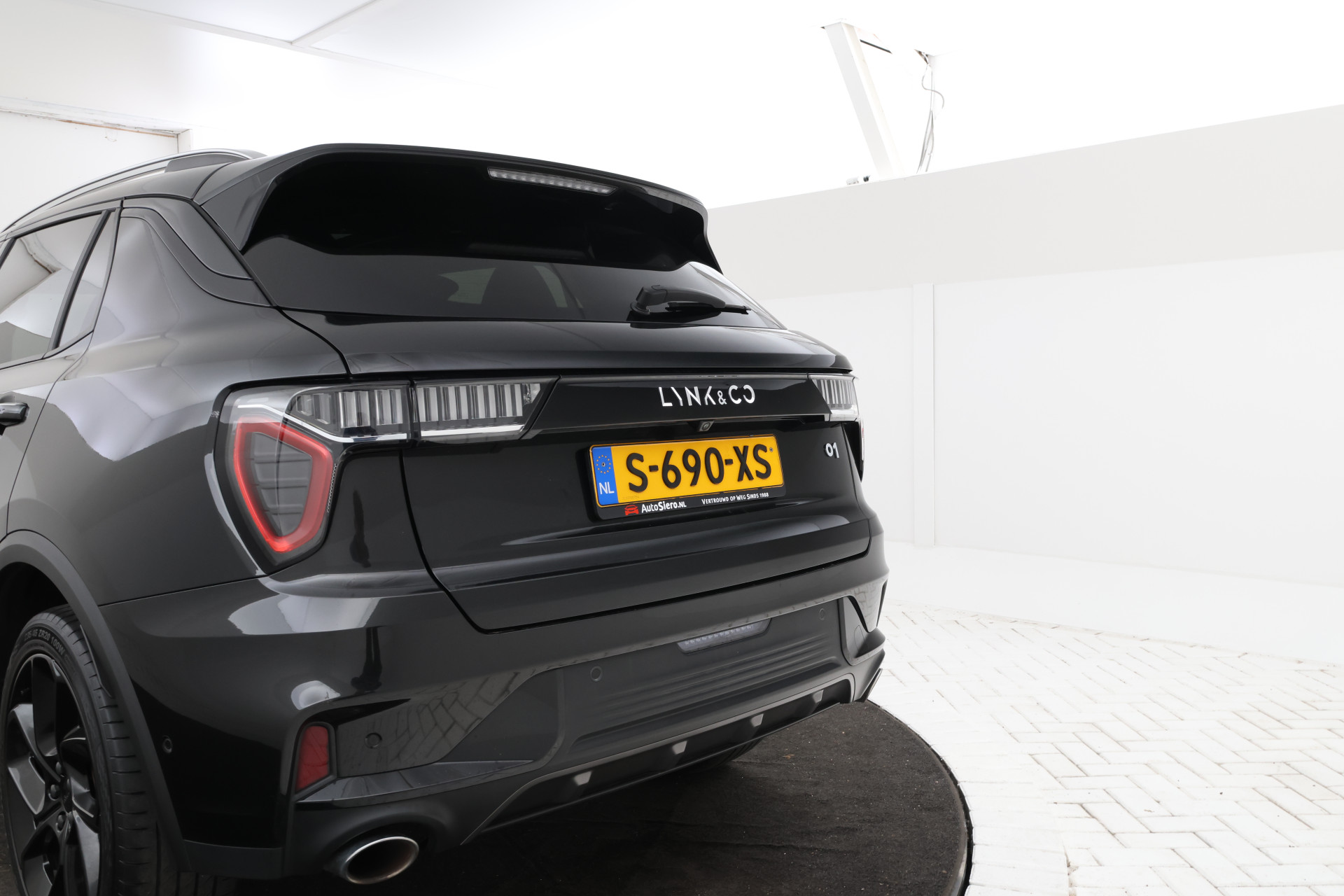 Foto van Lynk&co LYNK & Co 01