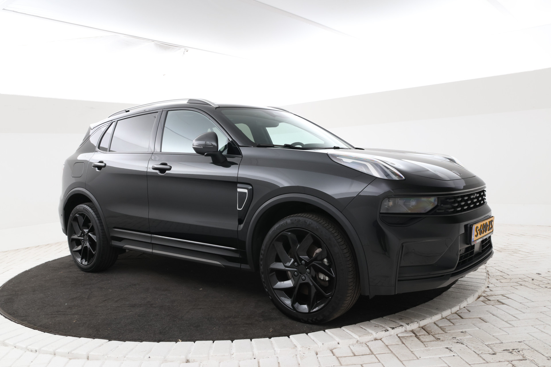 Foto van Lynk&co LYNK & Co 01